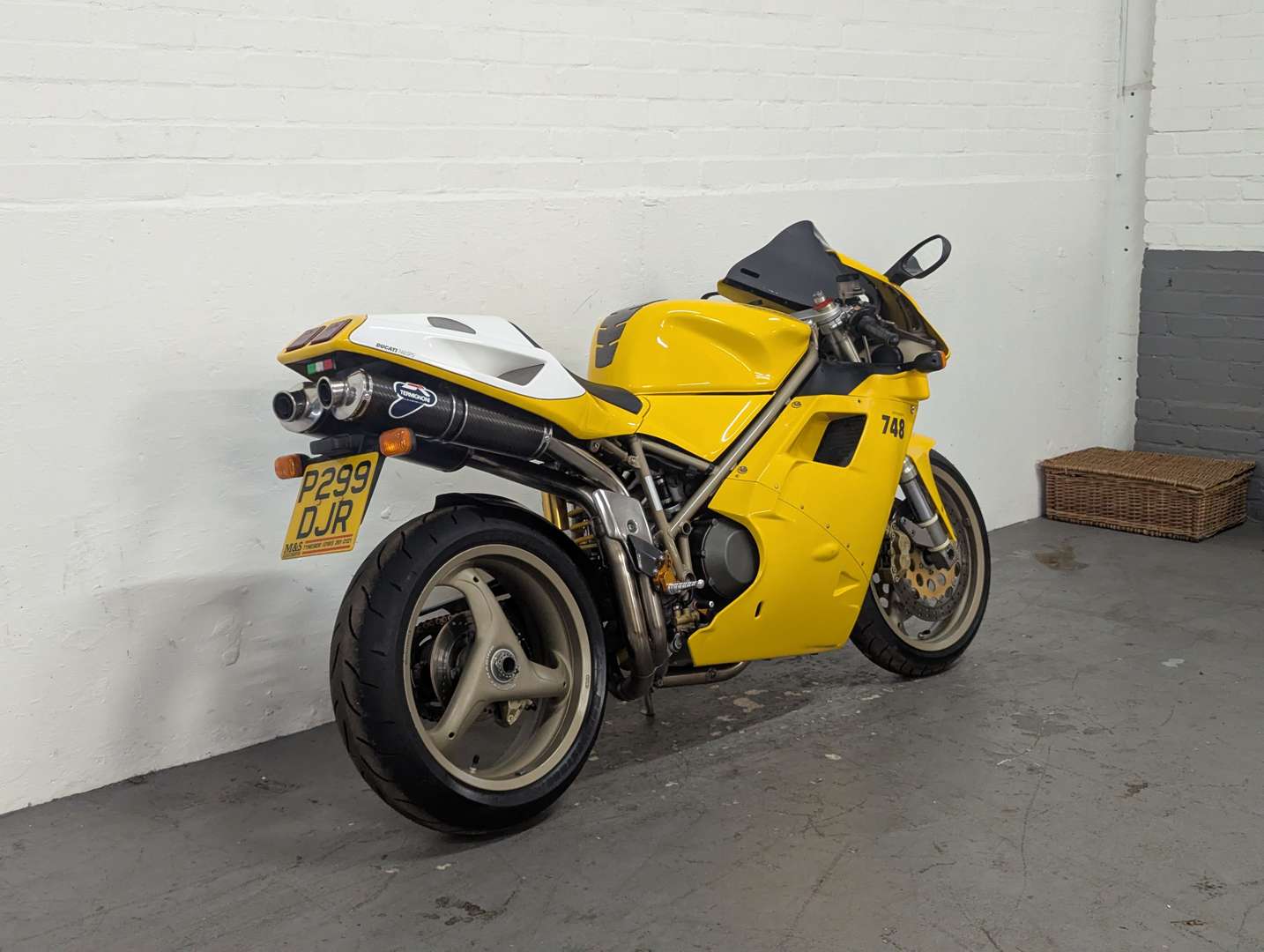 <p>1997 DUCATI 748 SP</p>
