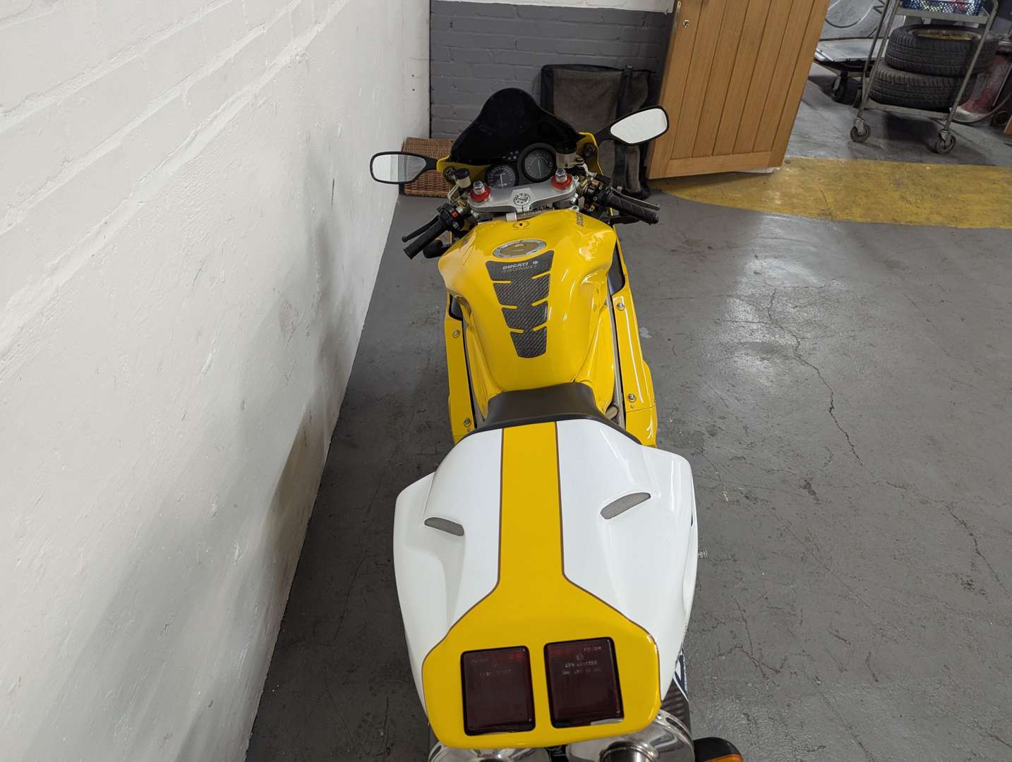 <p>1997 DUCATI 748 SP</p>