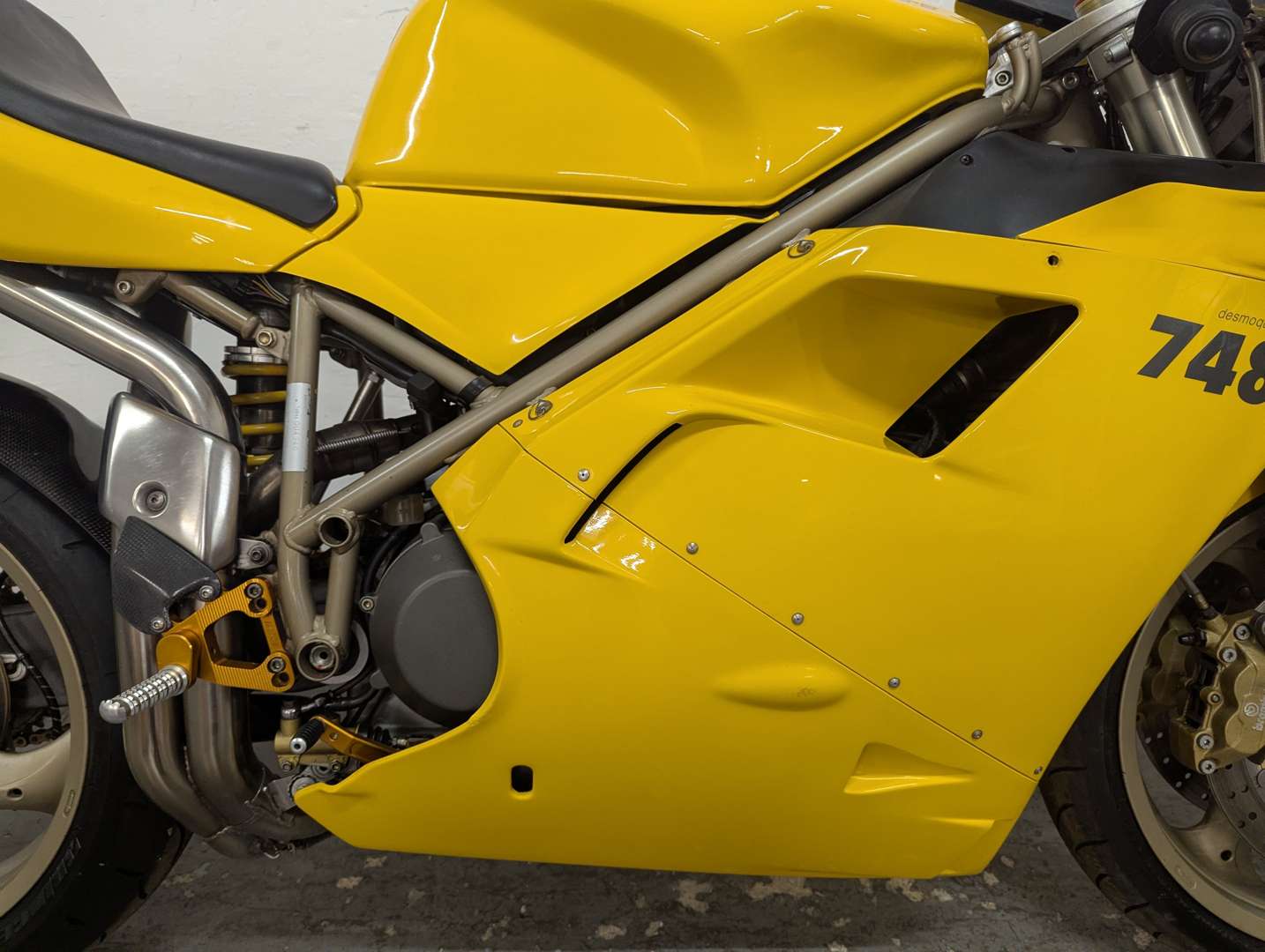 <p>1997 DUCATI 748 SP</p>