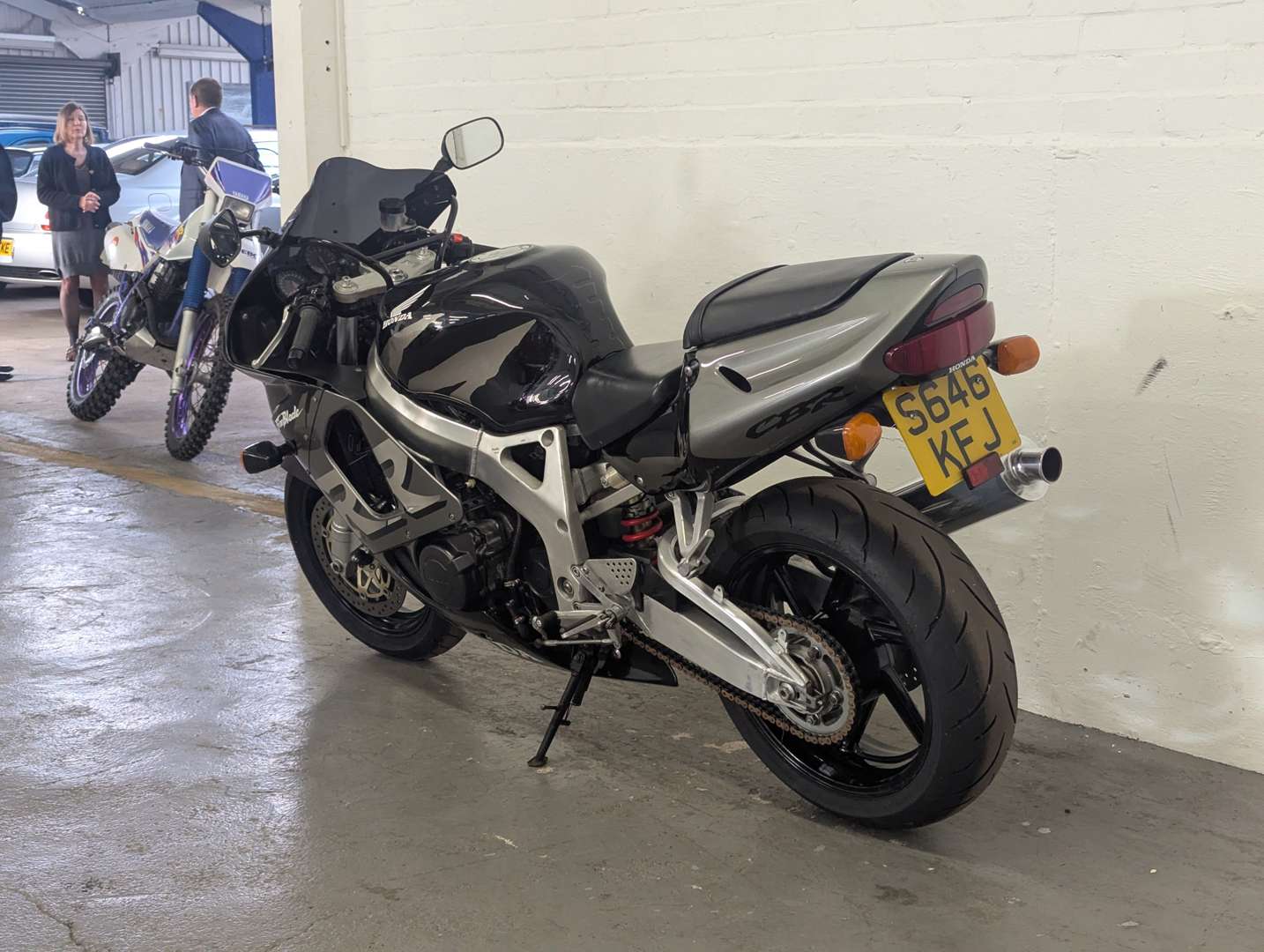 <p>1998 HONDA CBR900RR FIREBLADE</p>