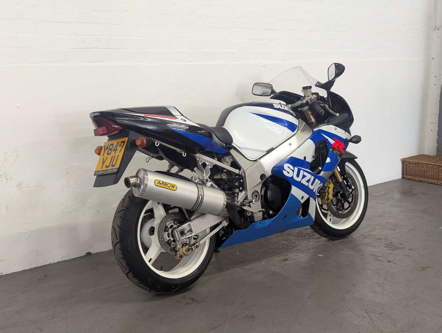<p>2001 SUZUKI GSX R1000K1</p>