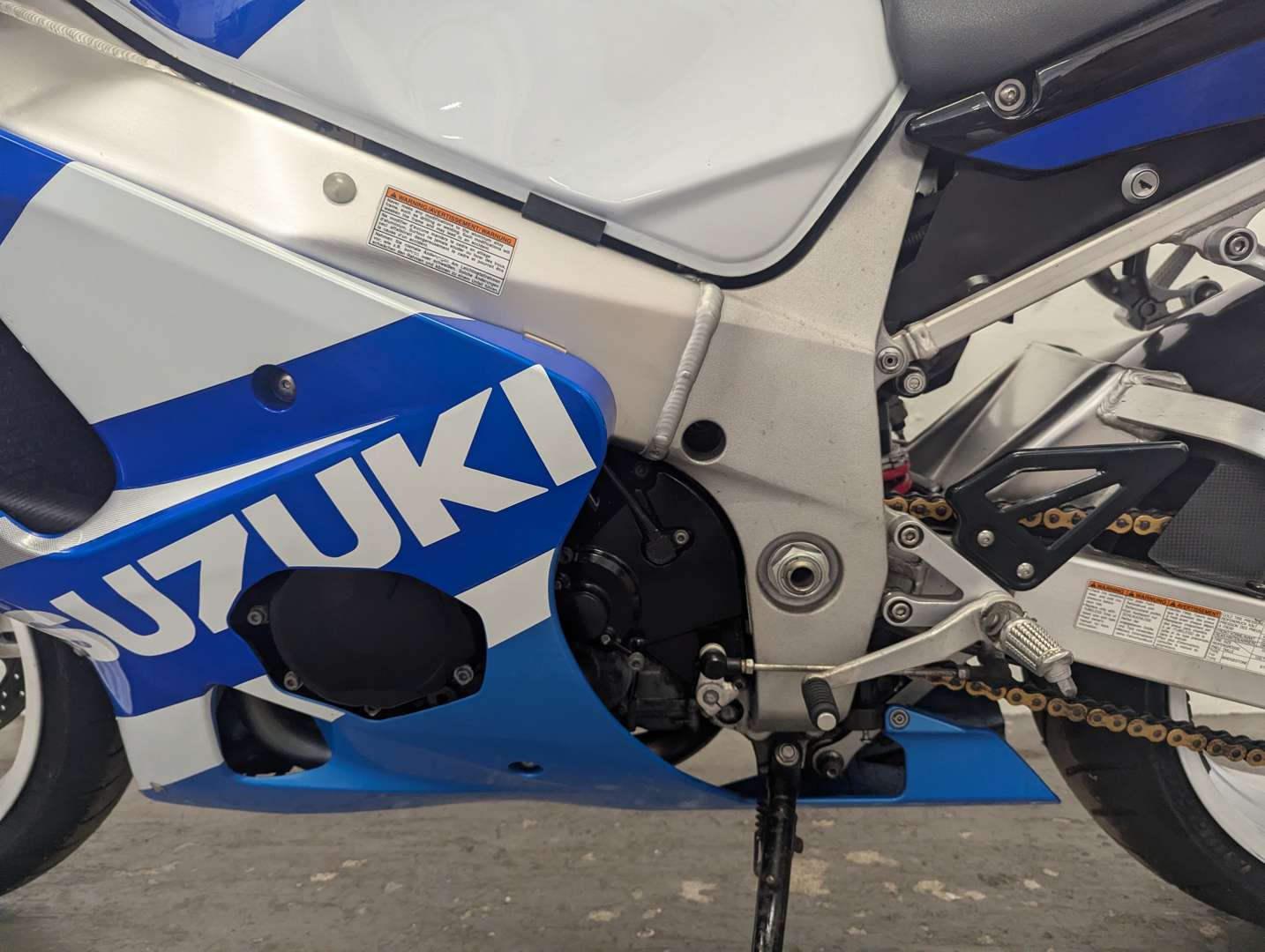 <p>2001 SUZUKI GSX R1000K1</p>