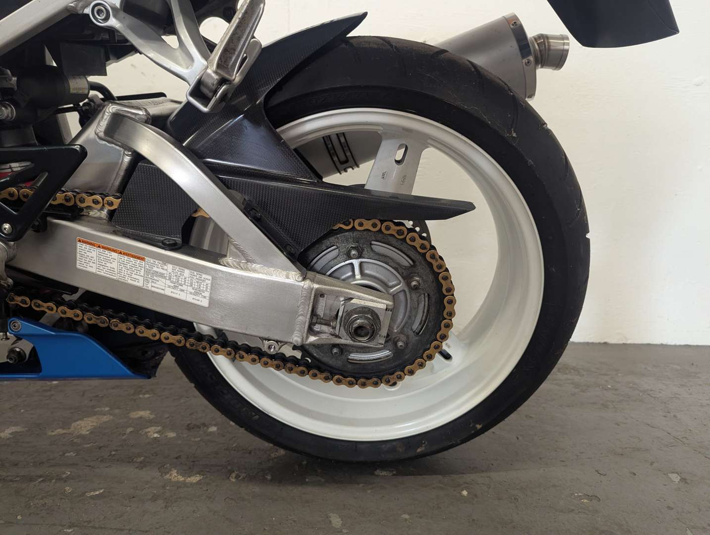 <p>2001 SUZUKI GSX R1000K1</p>