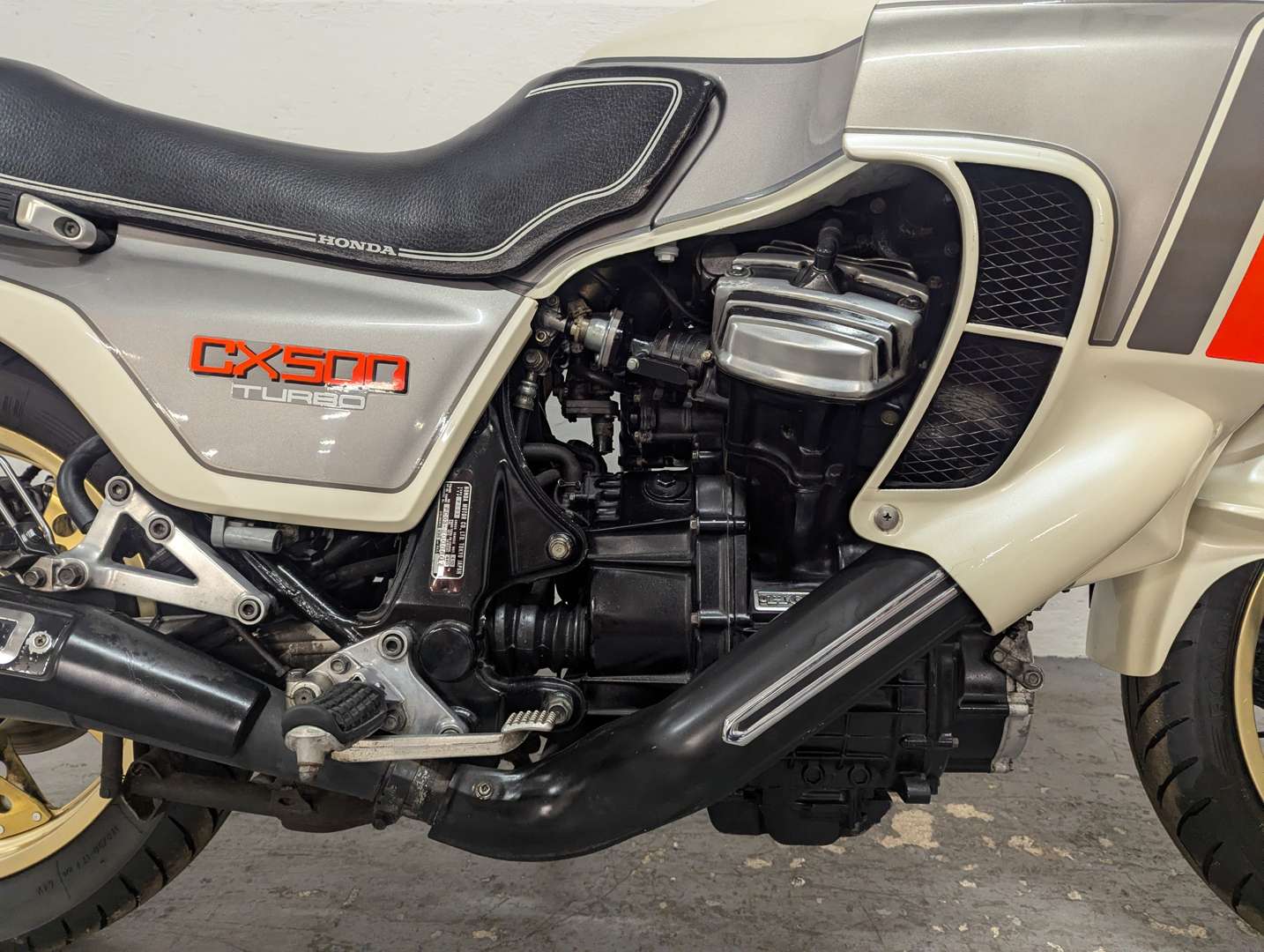 <p>1982 HONDA CX500 TURBO</p>