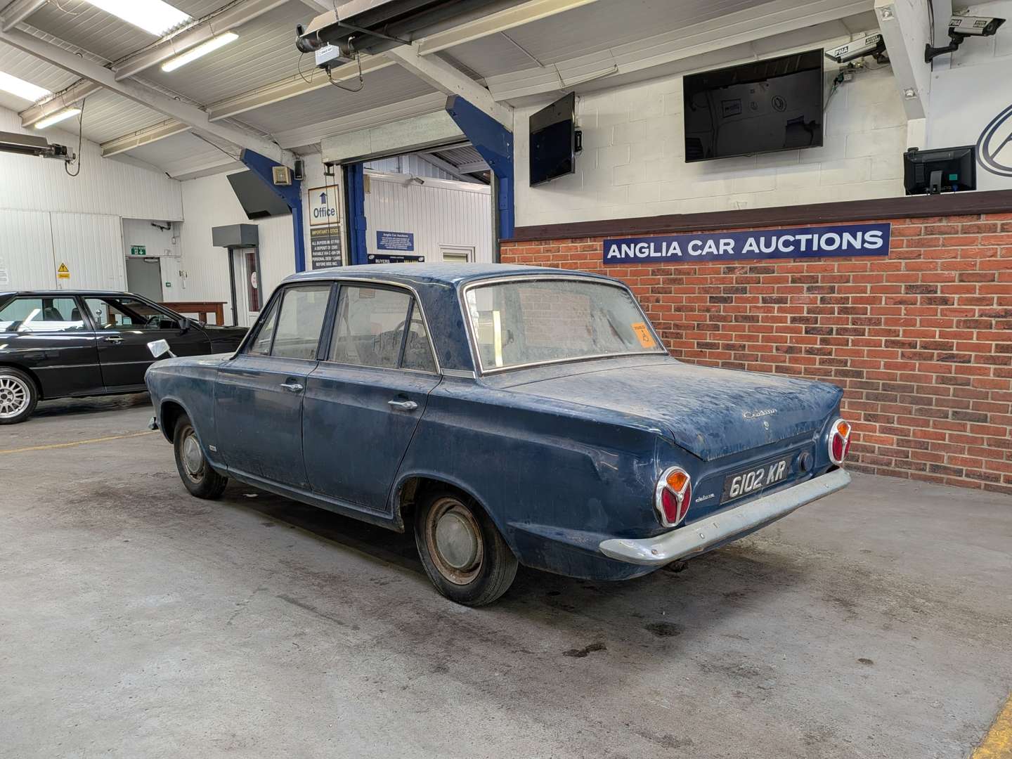 <p>1964 FORD CONSUL CORTINA</p>