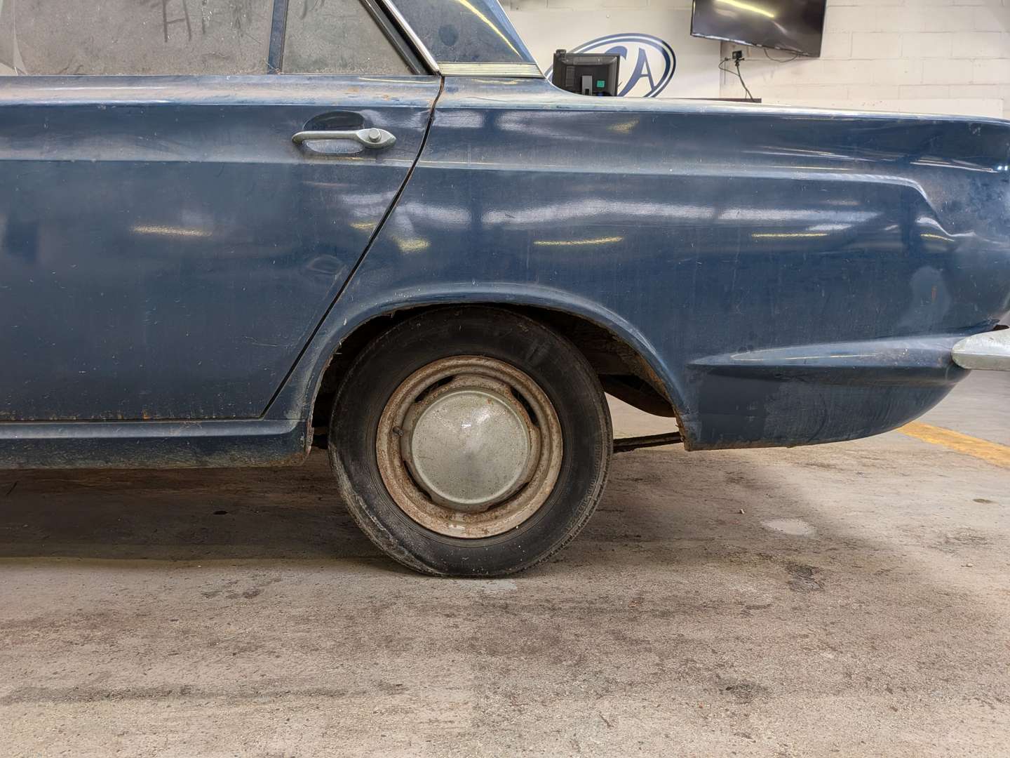 <p>1964 FORD CONSUL CORTINA</p>