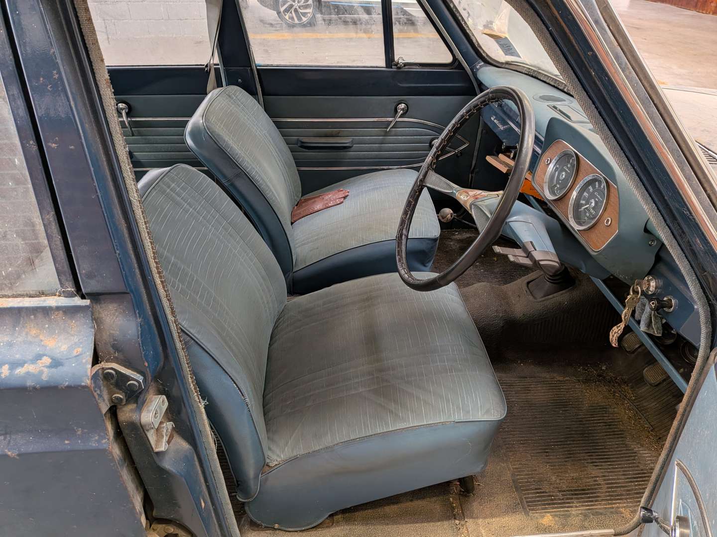 <p>1964 FORD CONSUL CORTINA</p>
