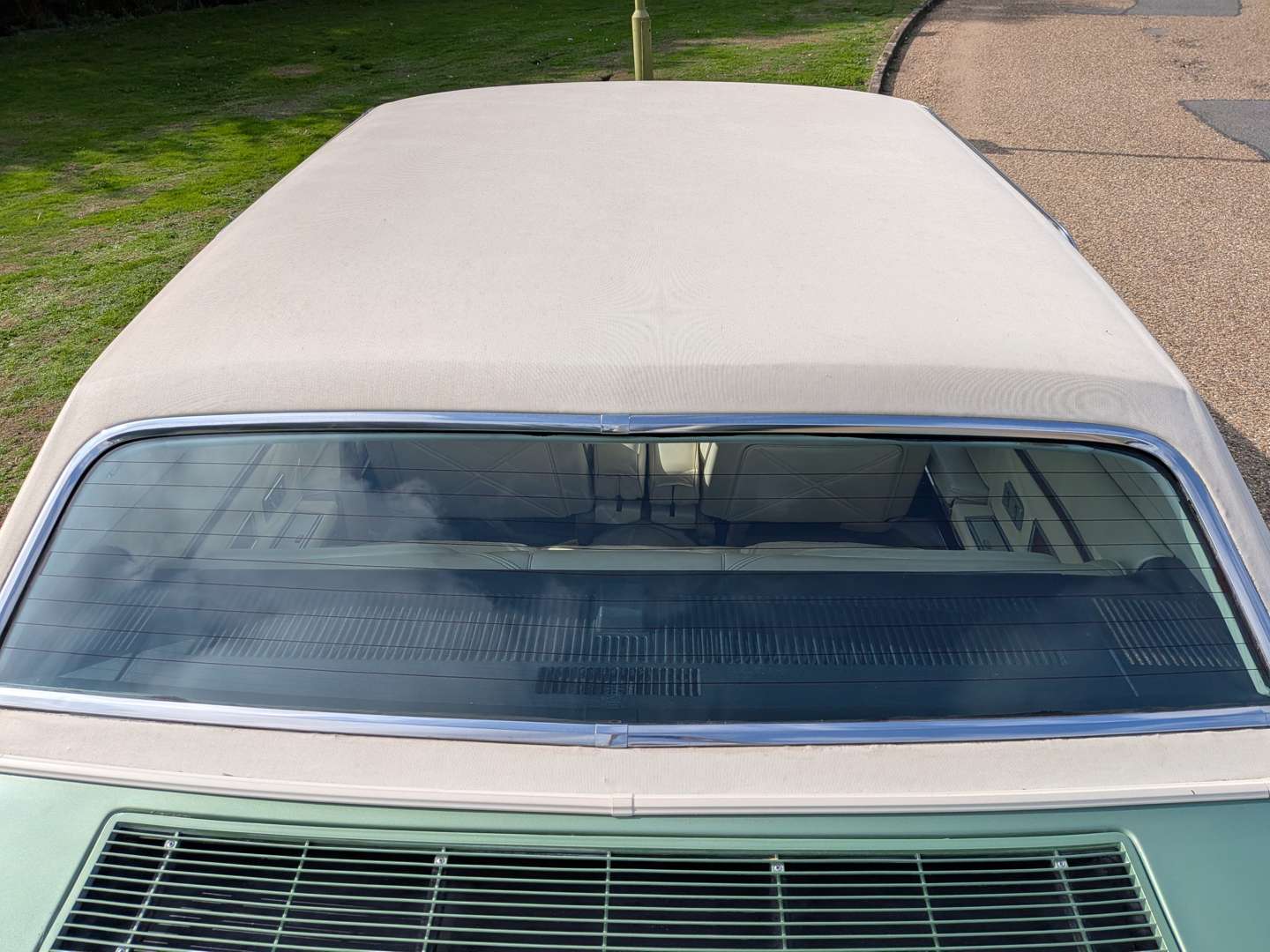 <p>1971 LINCOLN CONTINENTAL</p>