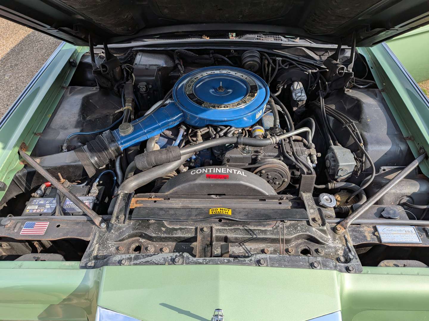 <p>1971 LINCOLN CONTINENTAL</p>