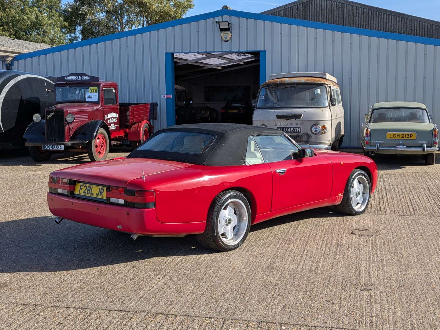 <p>1989 JAGUAR RAILTON F28 FAIRMILE</p>