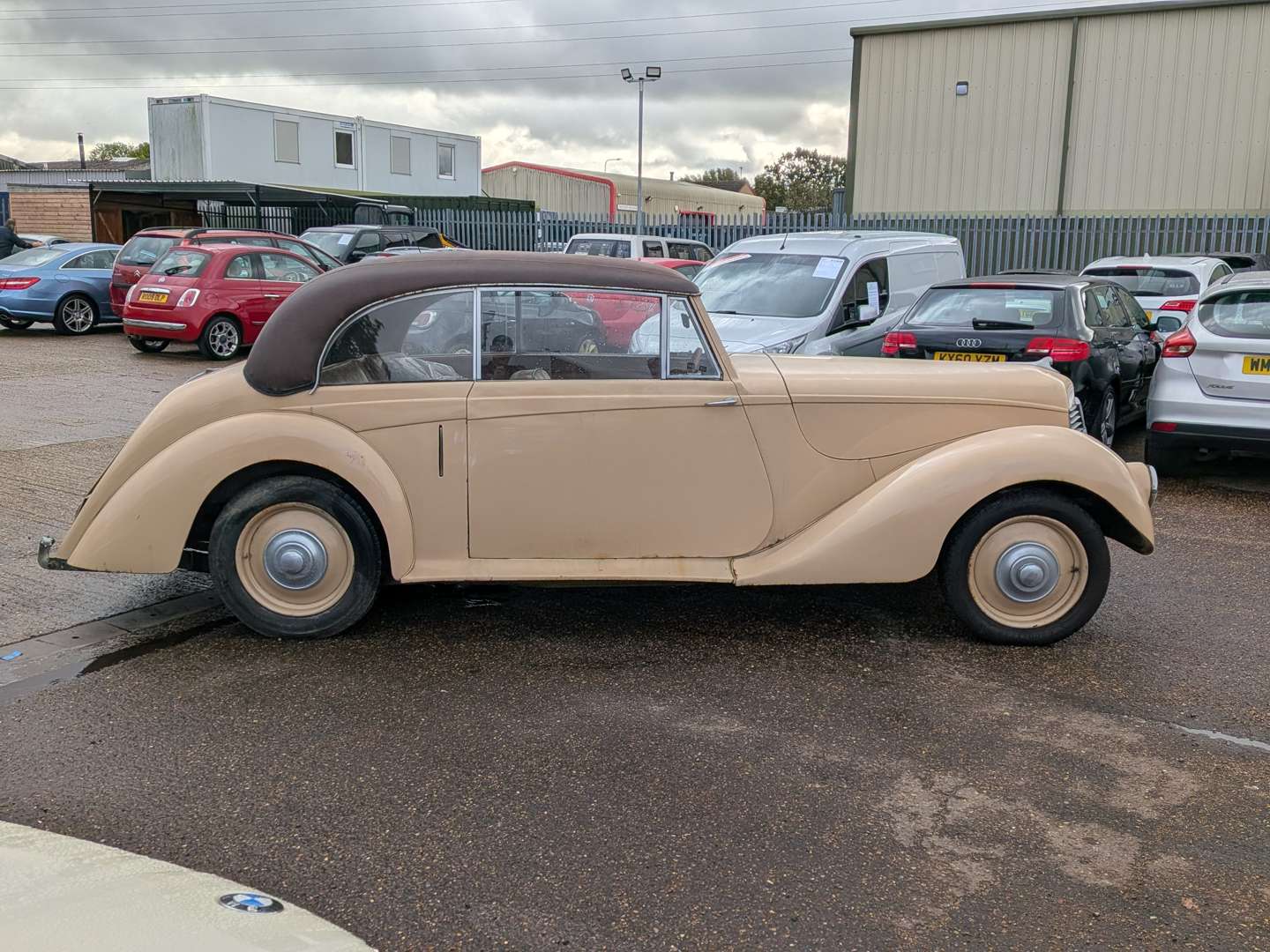 <p>1947 ARMSTRONG SIDDELEY TYPHOON</p>