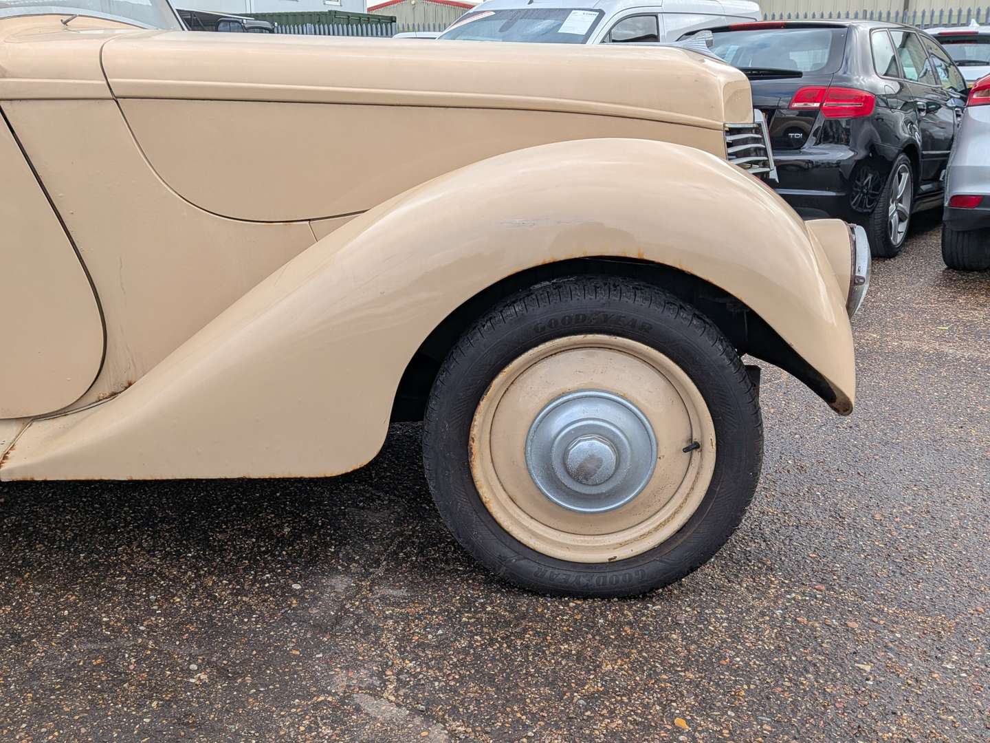 <p>1947 ARMSTRONG SIDDELEY TYPHOON</p>