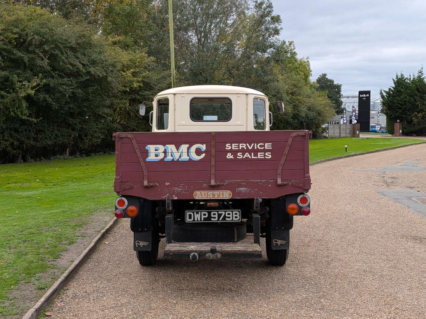 <p>1964 MORRIS FGK30 TRUCK</p>