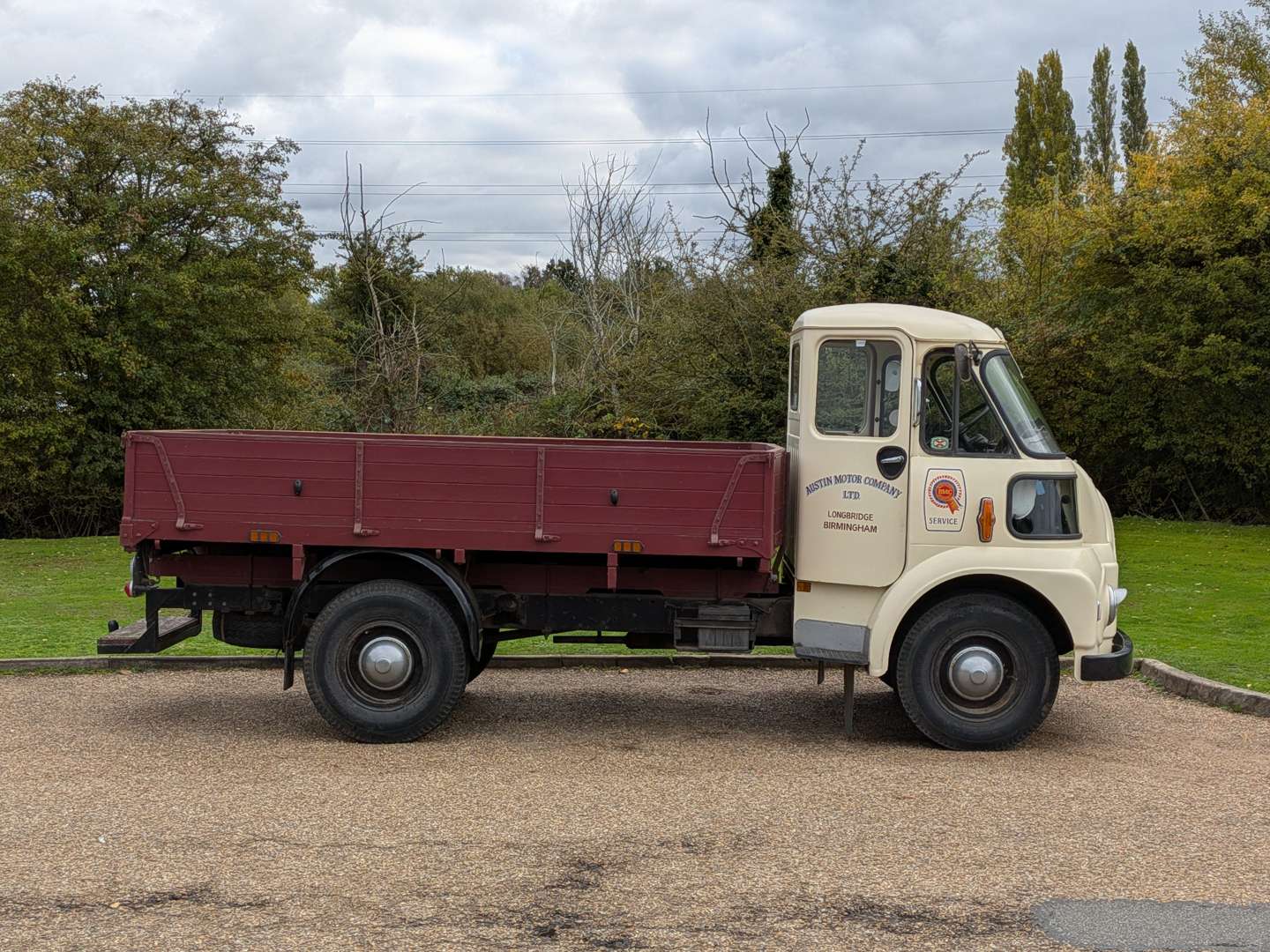 <p>1964 MORRIS FGK30 TRUCK</p>