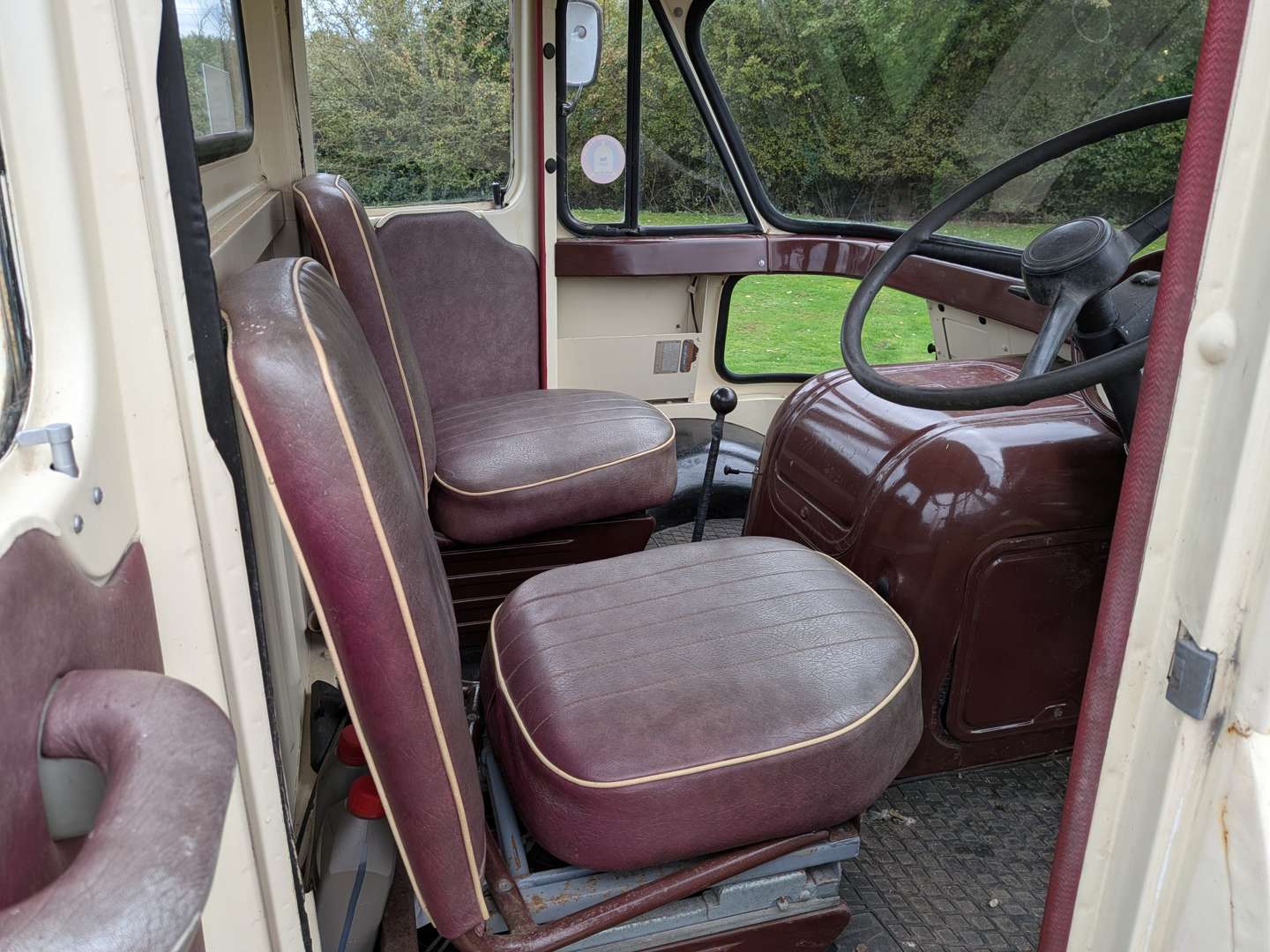 <p>1964 MORRIS FGK30 TRUCK</p>