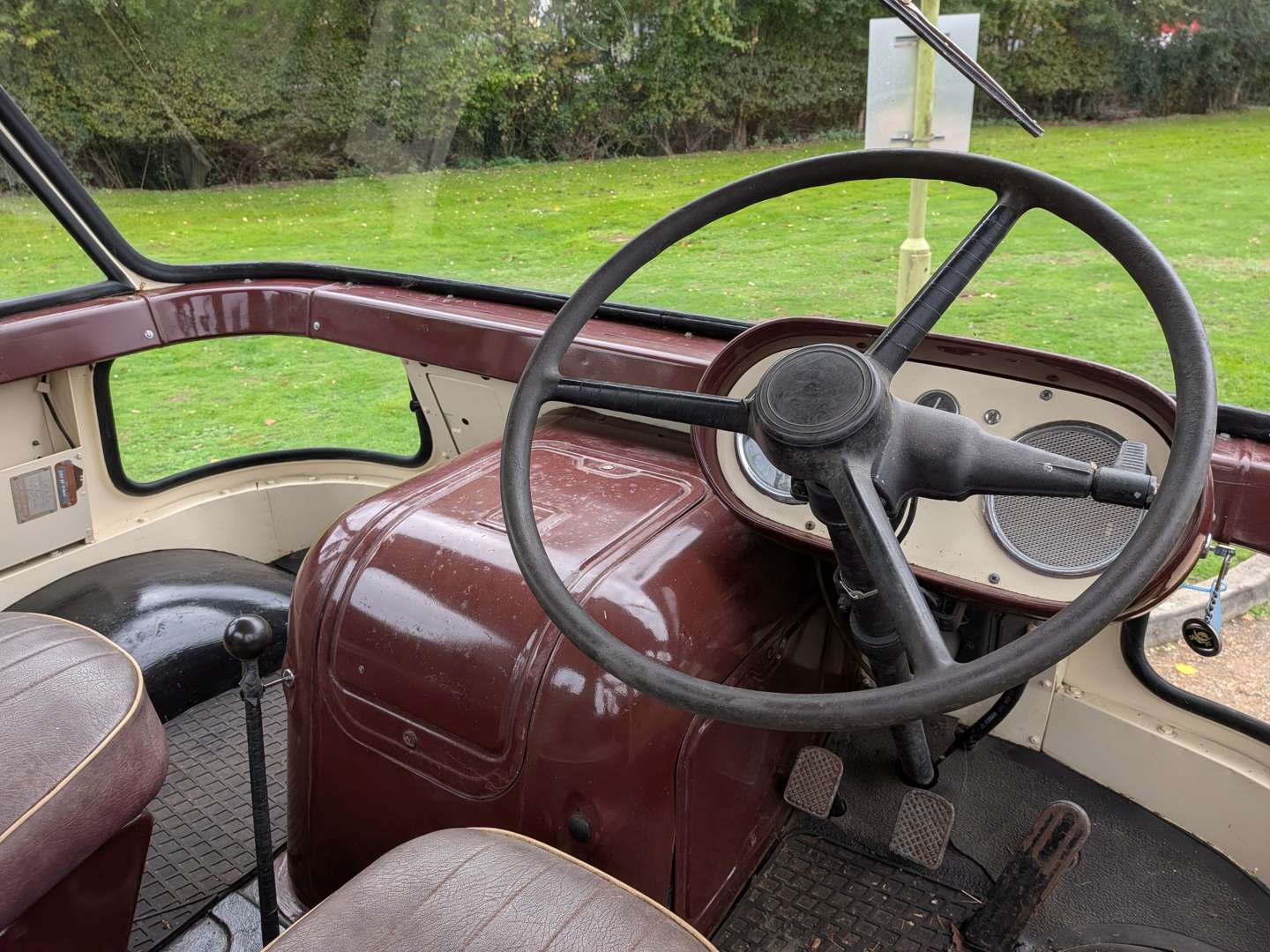 <p>1964 MORRIS FGK30 TRUCK</p>
