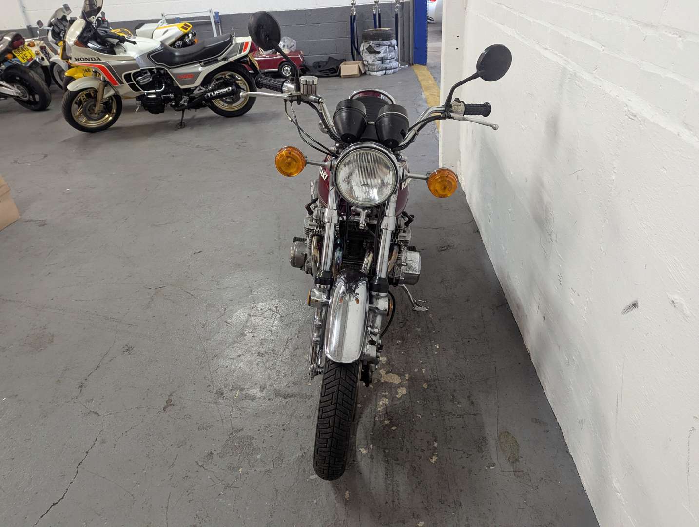 <p>1973 KAWASAKI Z1</p>