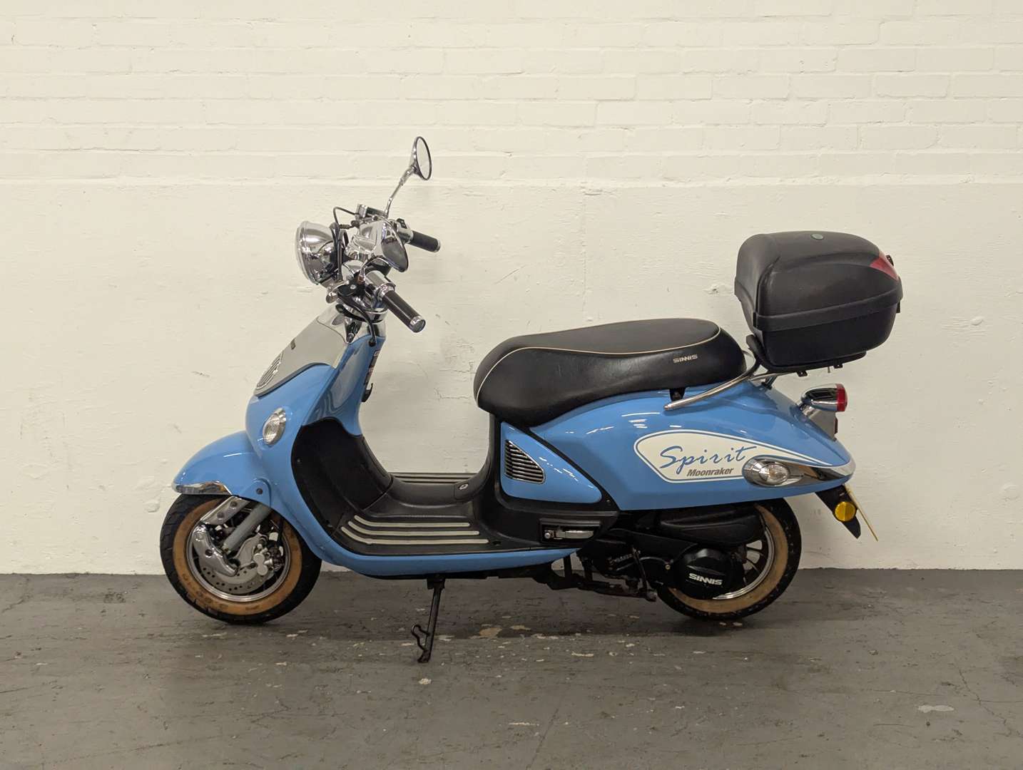 <p>2012 SINNIS ZNEN ZN 125 T-ES SPIRIT</p>