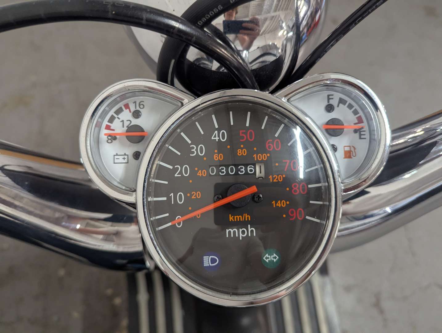 <p>2012 SINNIS ZNEN ZN 125 T-ES SPIRIT</p>