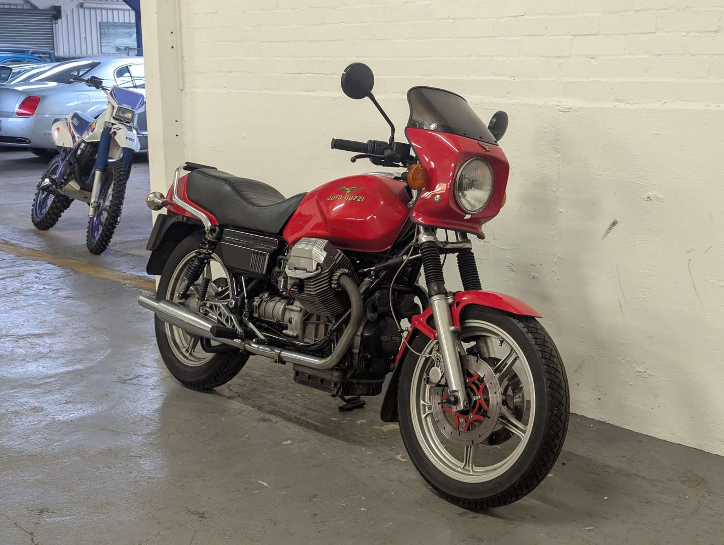 <p>1988 MOTO GUZZI T5</p>