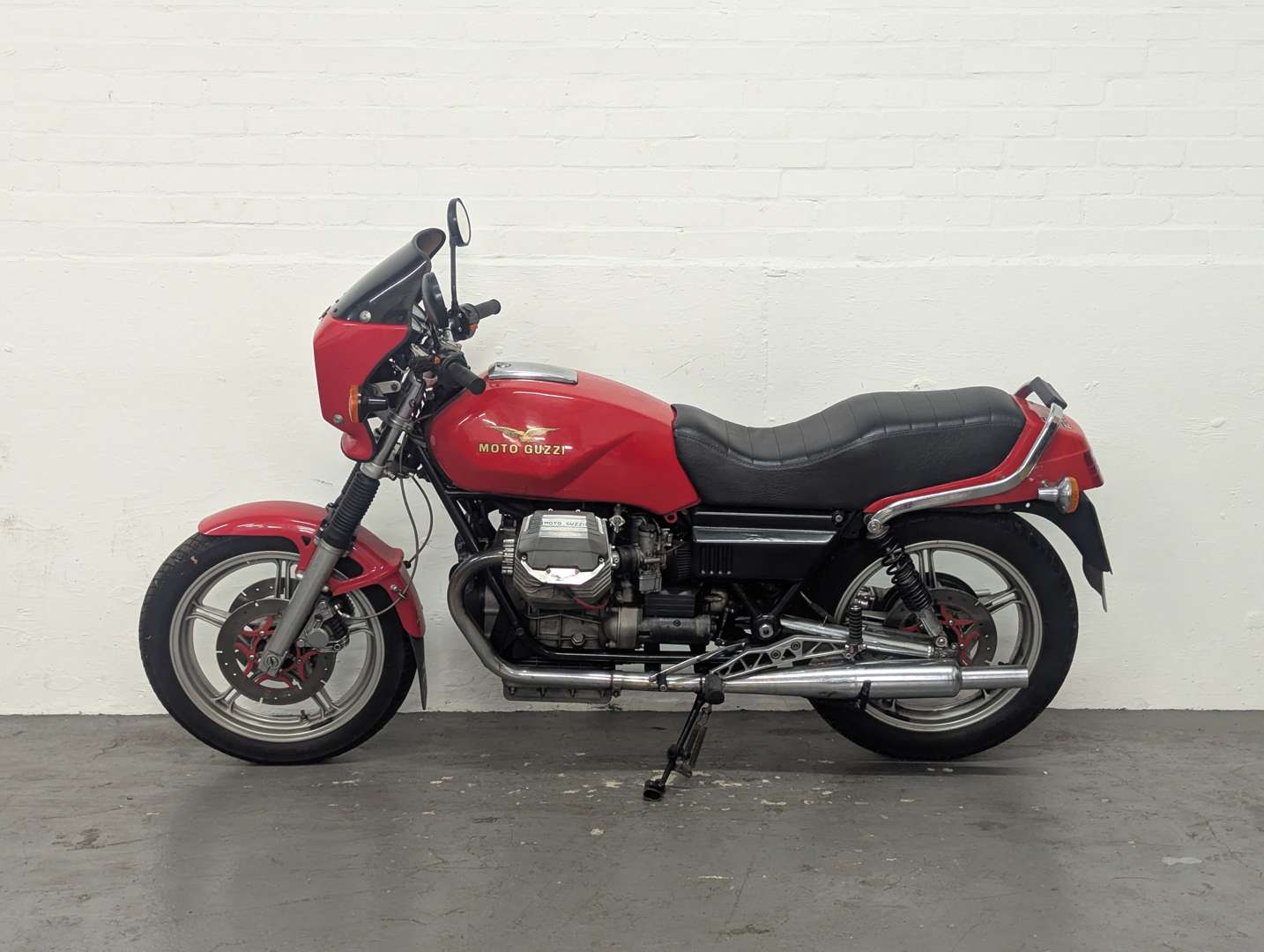 <p>1988 MOTO GUZZI T5</p>