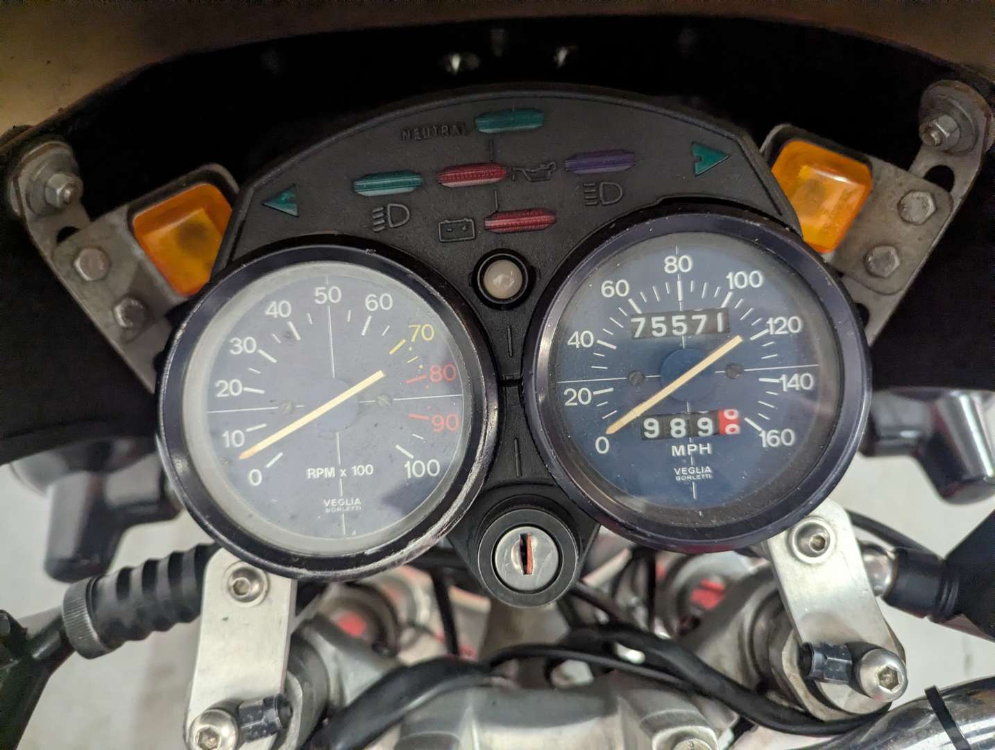 <p>1988 MOTO GUZZI T5</p>