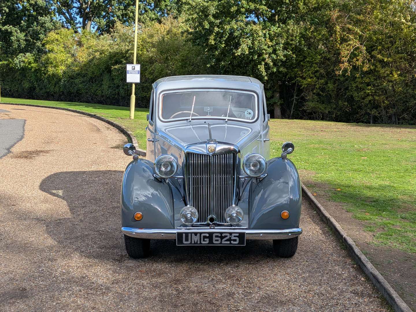 <p>1952 MG YB</p>