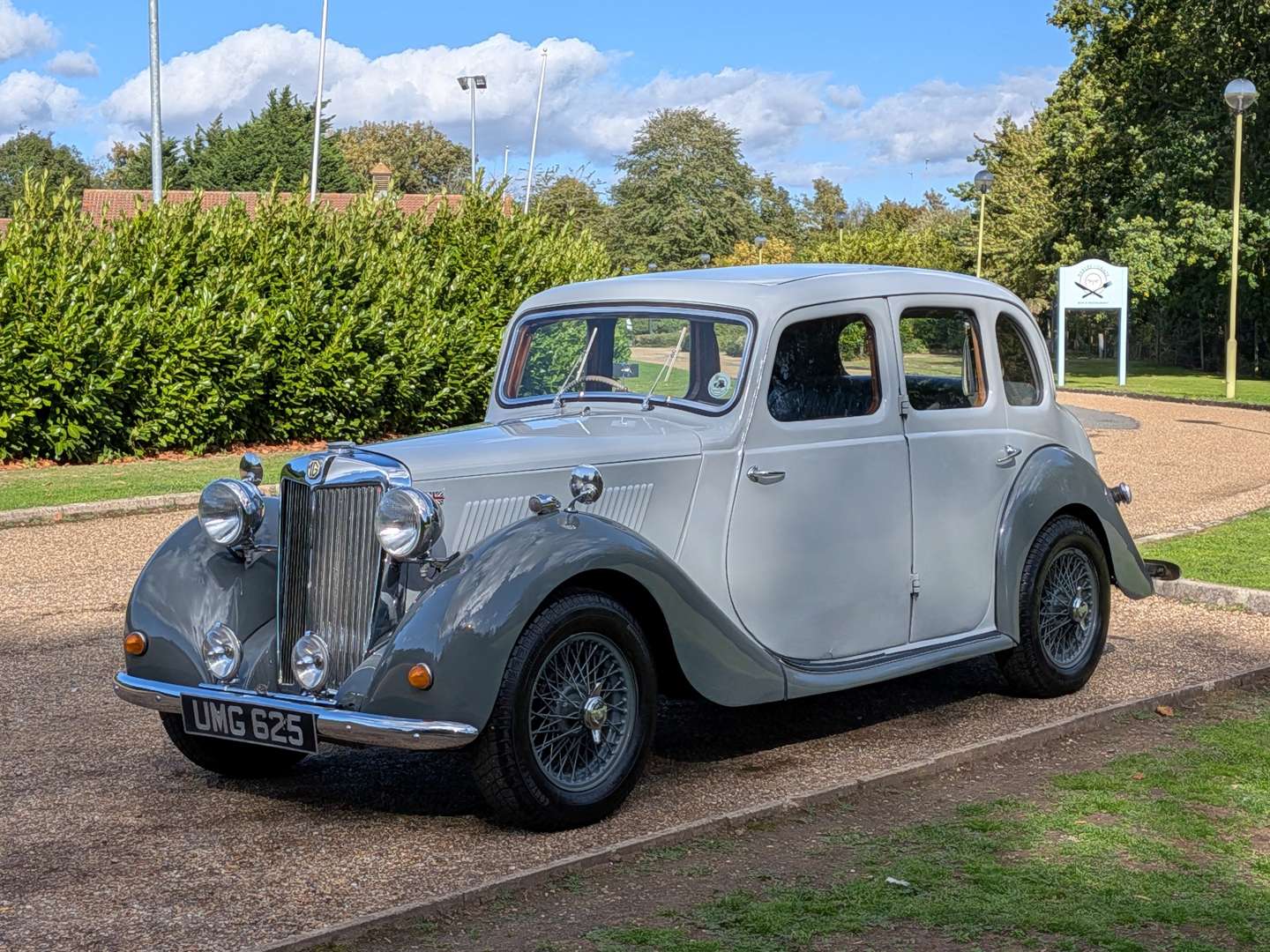 <p>1952 MG YB</p>