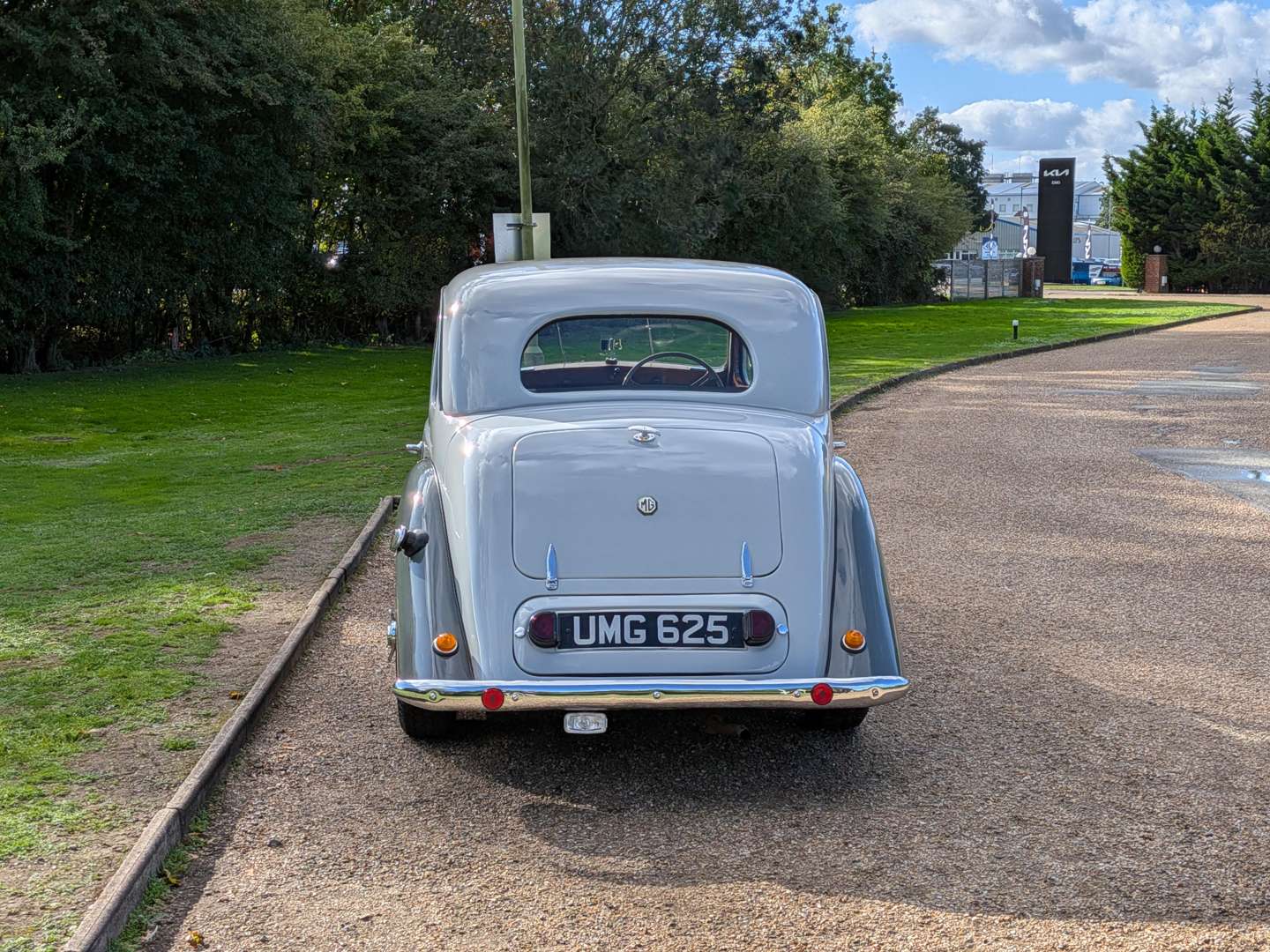 <p>1952 MG YB</p>