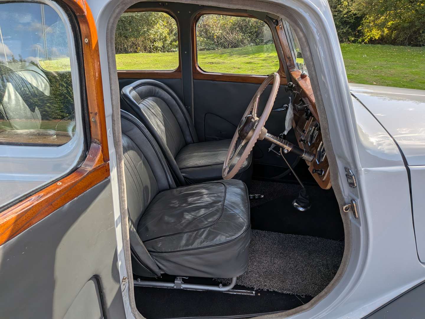 <p>1952 MG YB</p>
