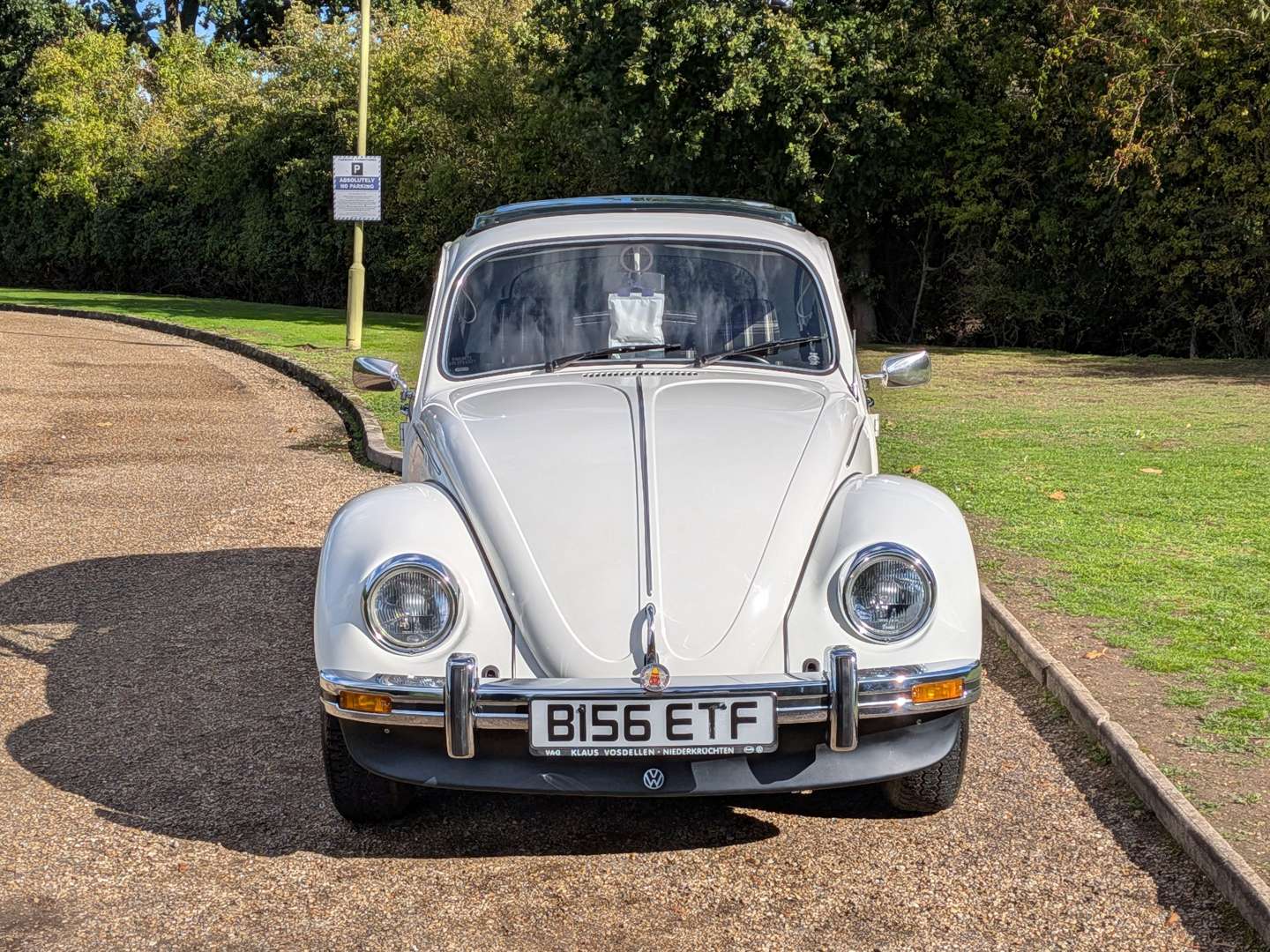 <p>1984 VW BEETLE</p>