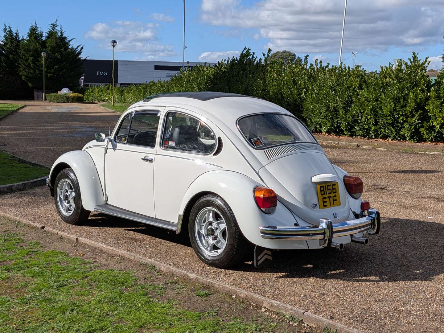 <p>1984 VW BEETLE</p>
