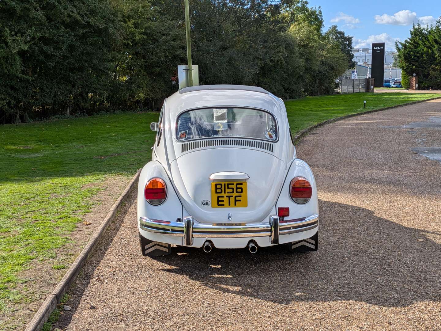 <p>1984 VW BEETLE</p>