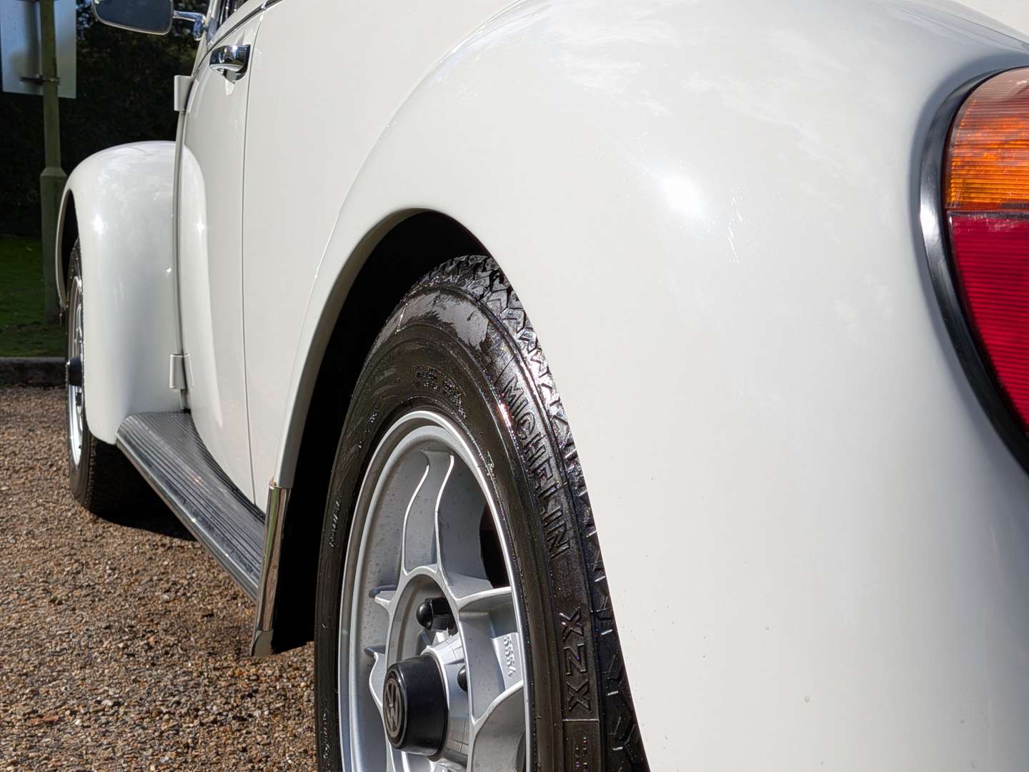 <p>1984 VW BEETLE</p>