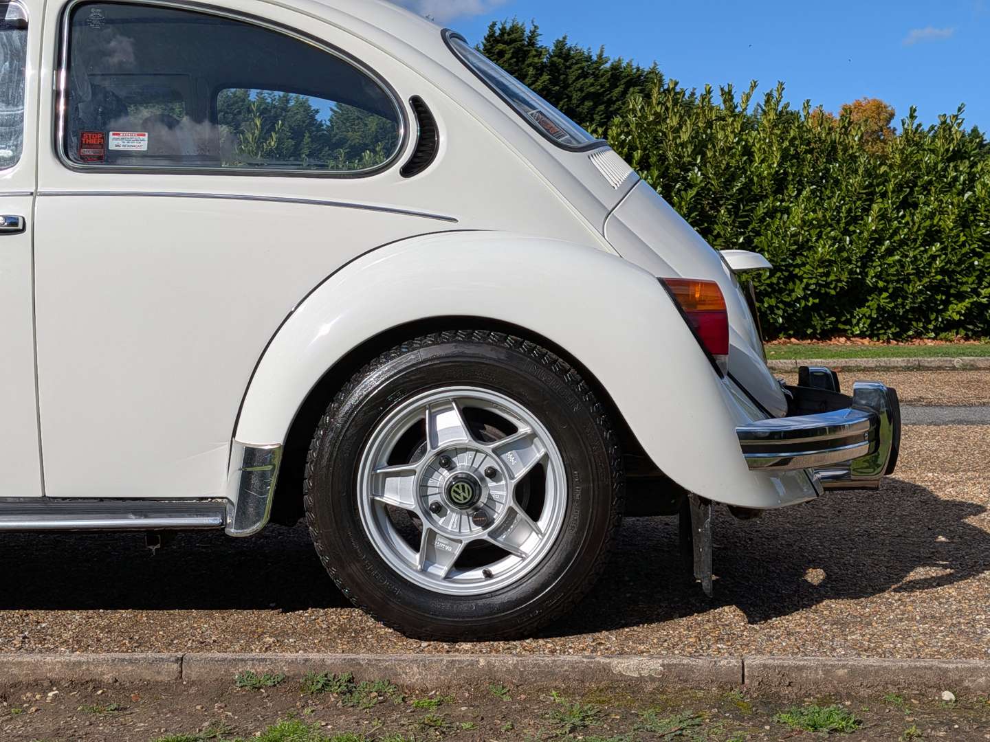 <p>1984 VW BEETLE</p>