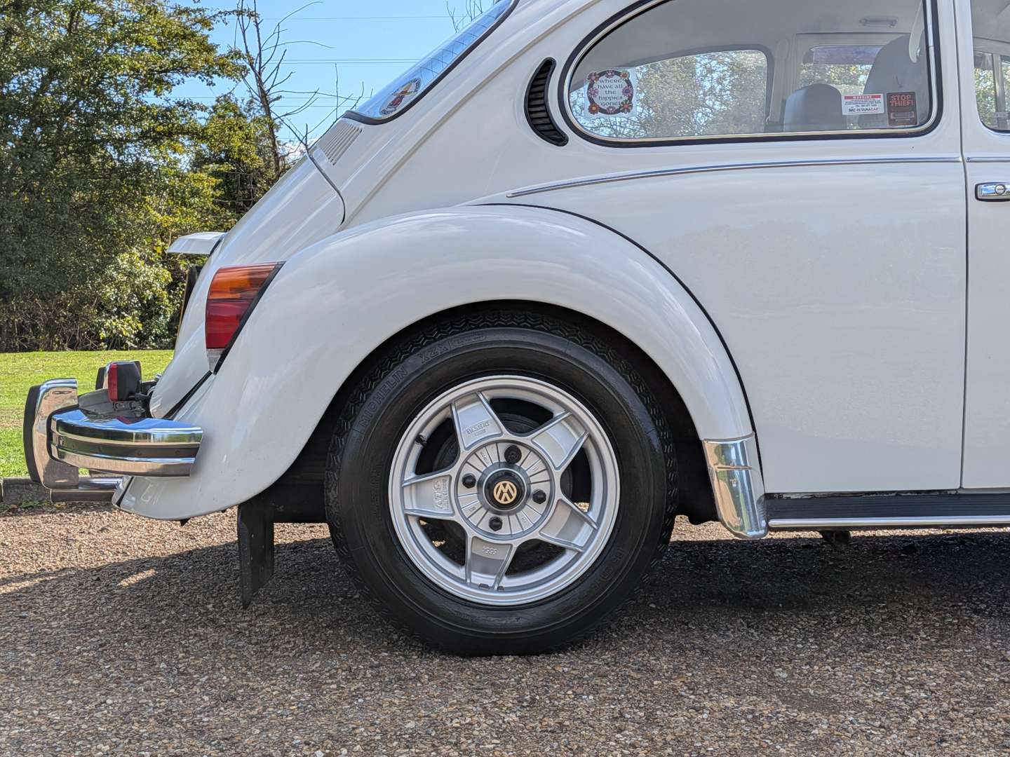 <p>1984 VW BEETLE</p>