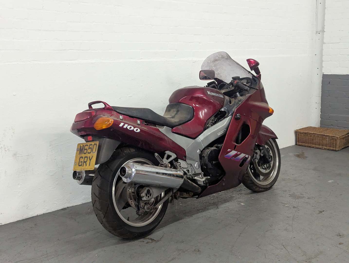 <p>1994 KAWASAKI ZZR1100</p>