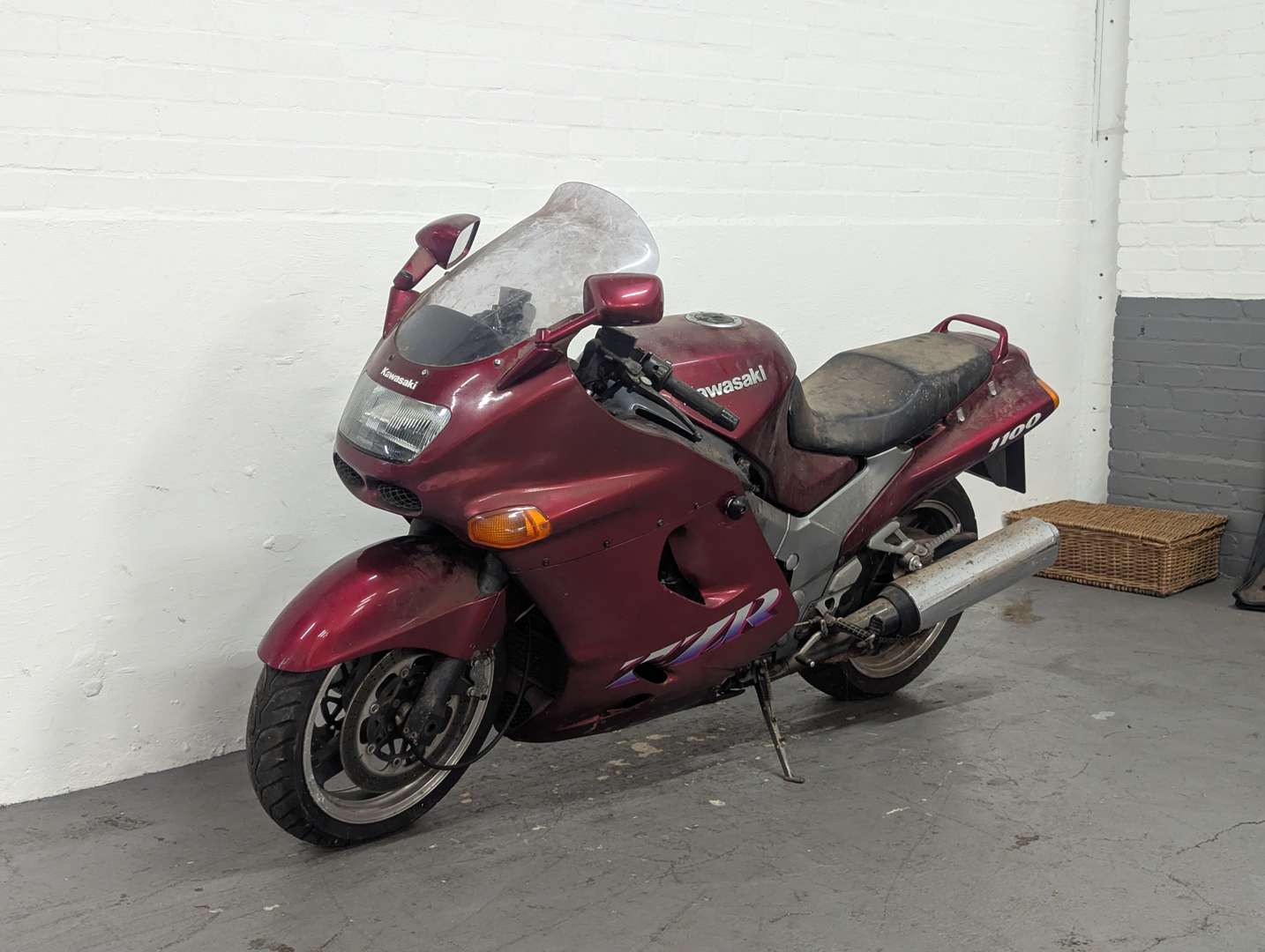 <p>1994 KAWASAKI ZZR1100</p>