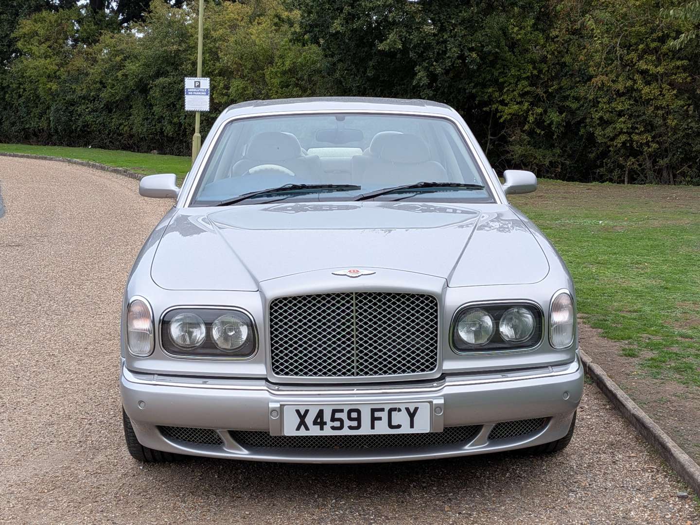 <p>2000 BENTLEY ARNAGE RED LABEL</p>