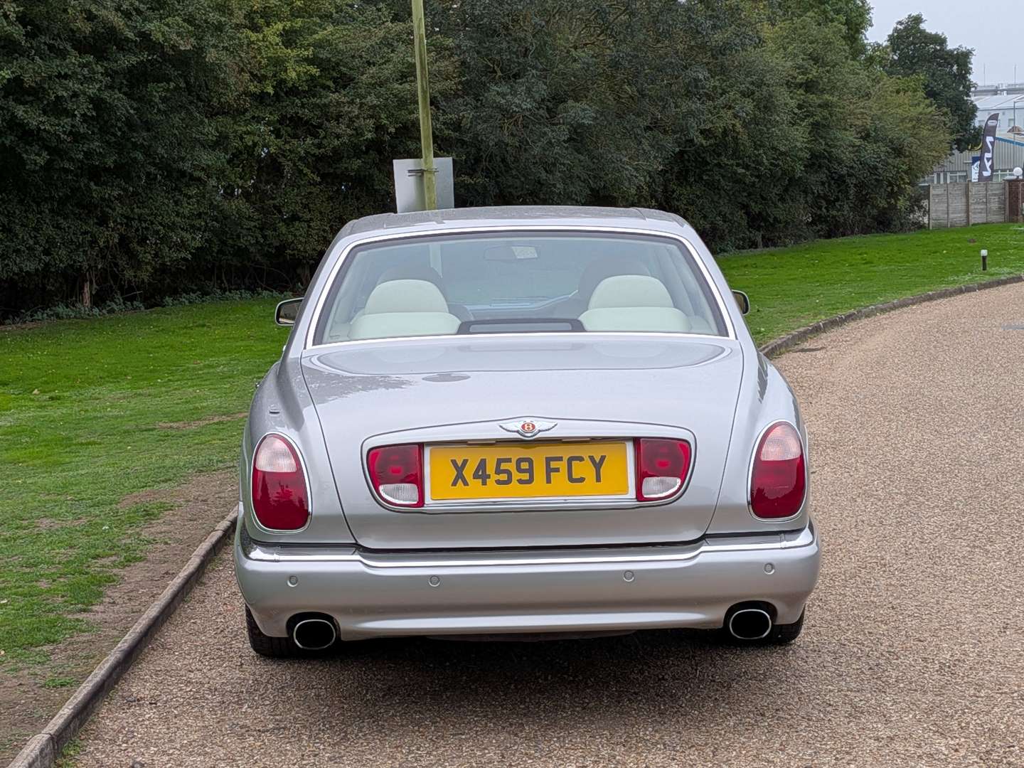 <p>2000 BENTLEY ARNAGE RED LABEL</p>