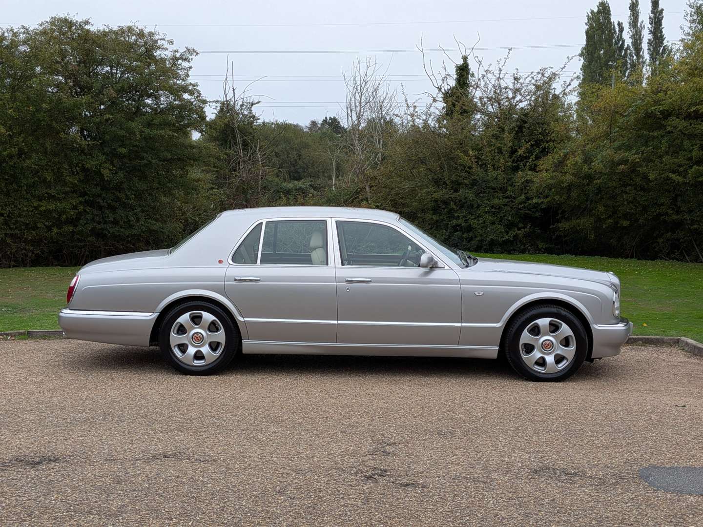<p>2000 BENTLEY ARNAGE RED LABEL</p>