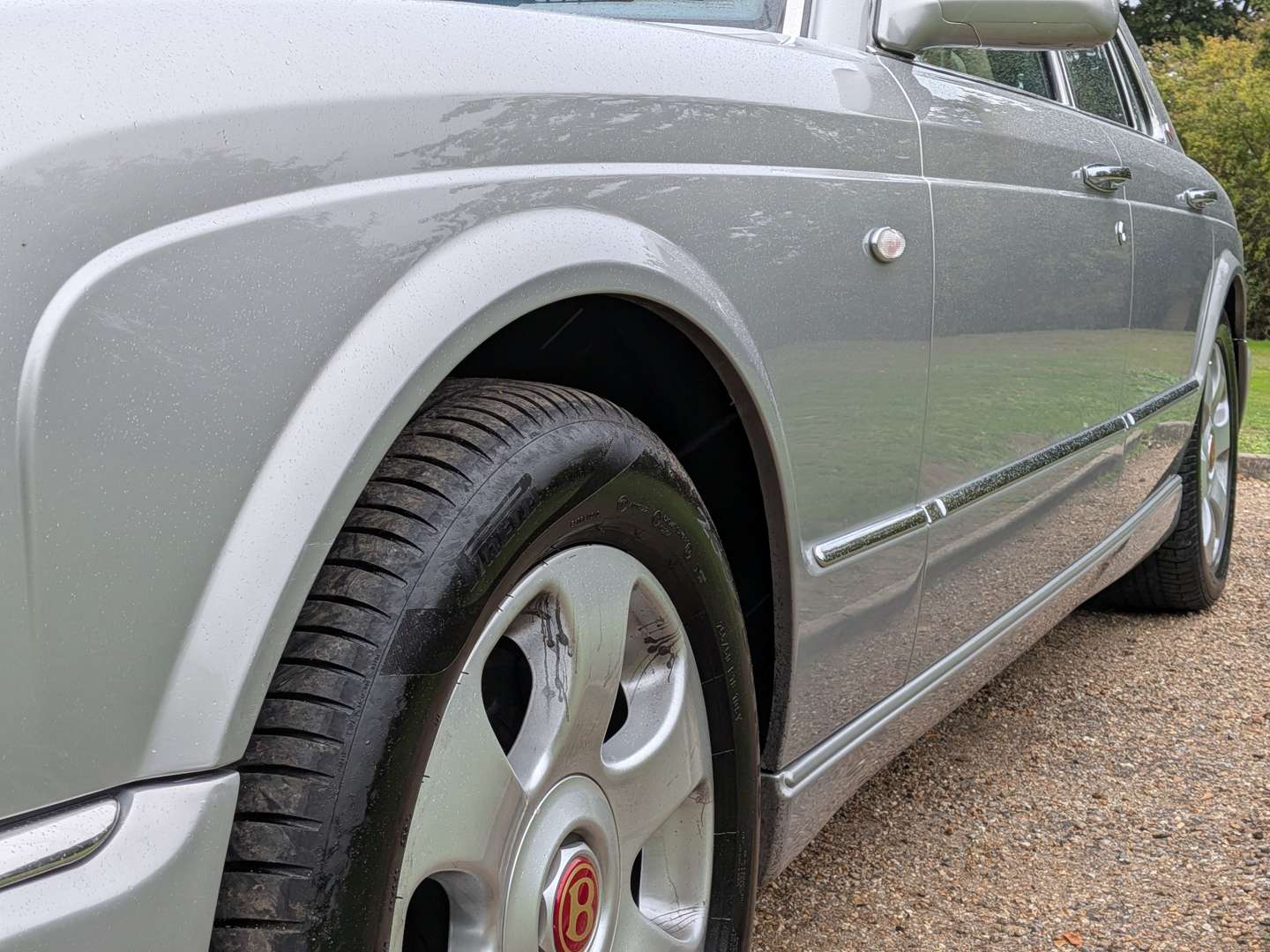 <p>2000 BENTLEY ARNAGE RED LABEL</p>
