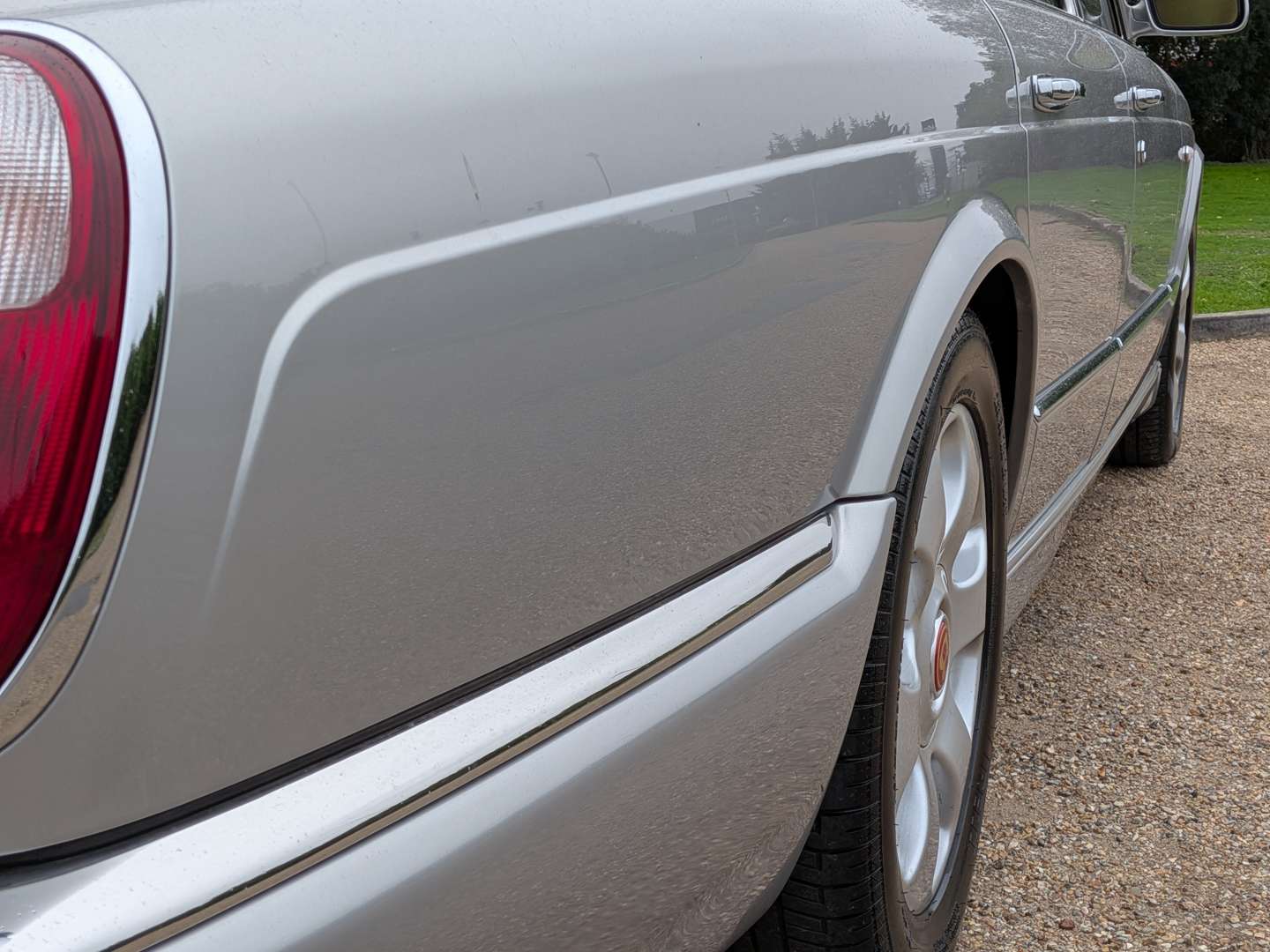 <p>2000 BENTLEY ARNAGE RED LABEL</p>