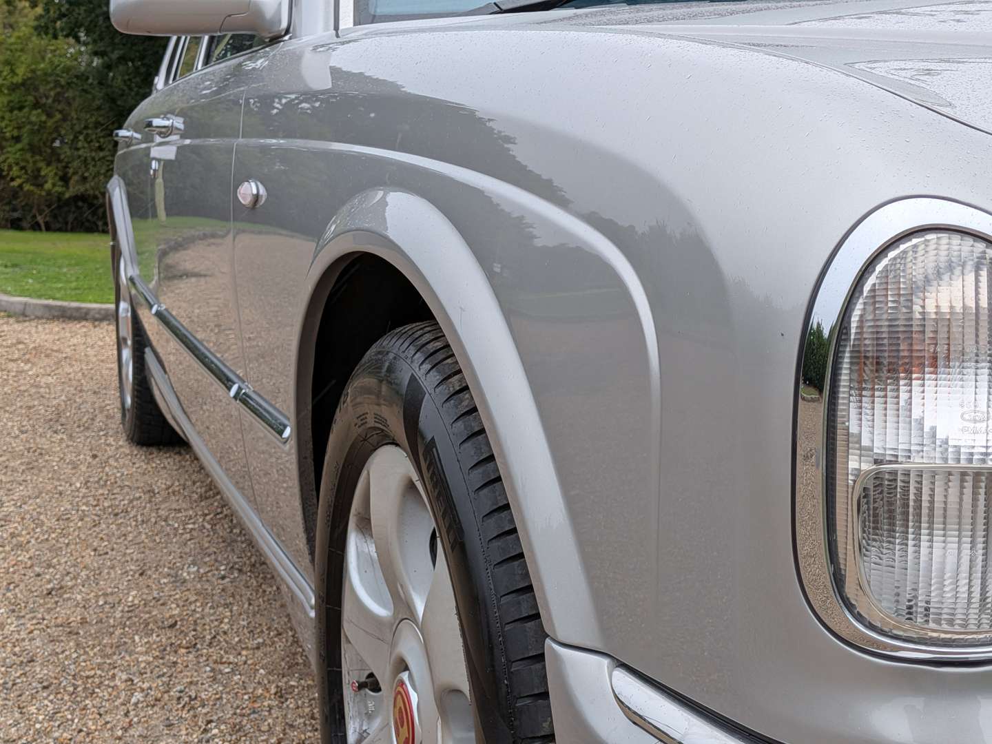 <p>2000 BENTLEY ARNAGE RED LABEL</p>