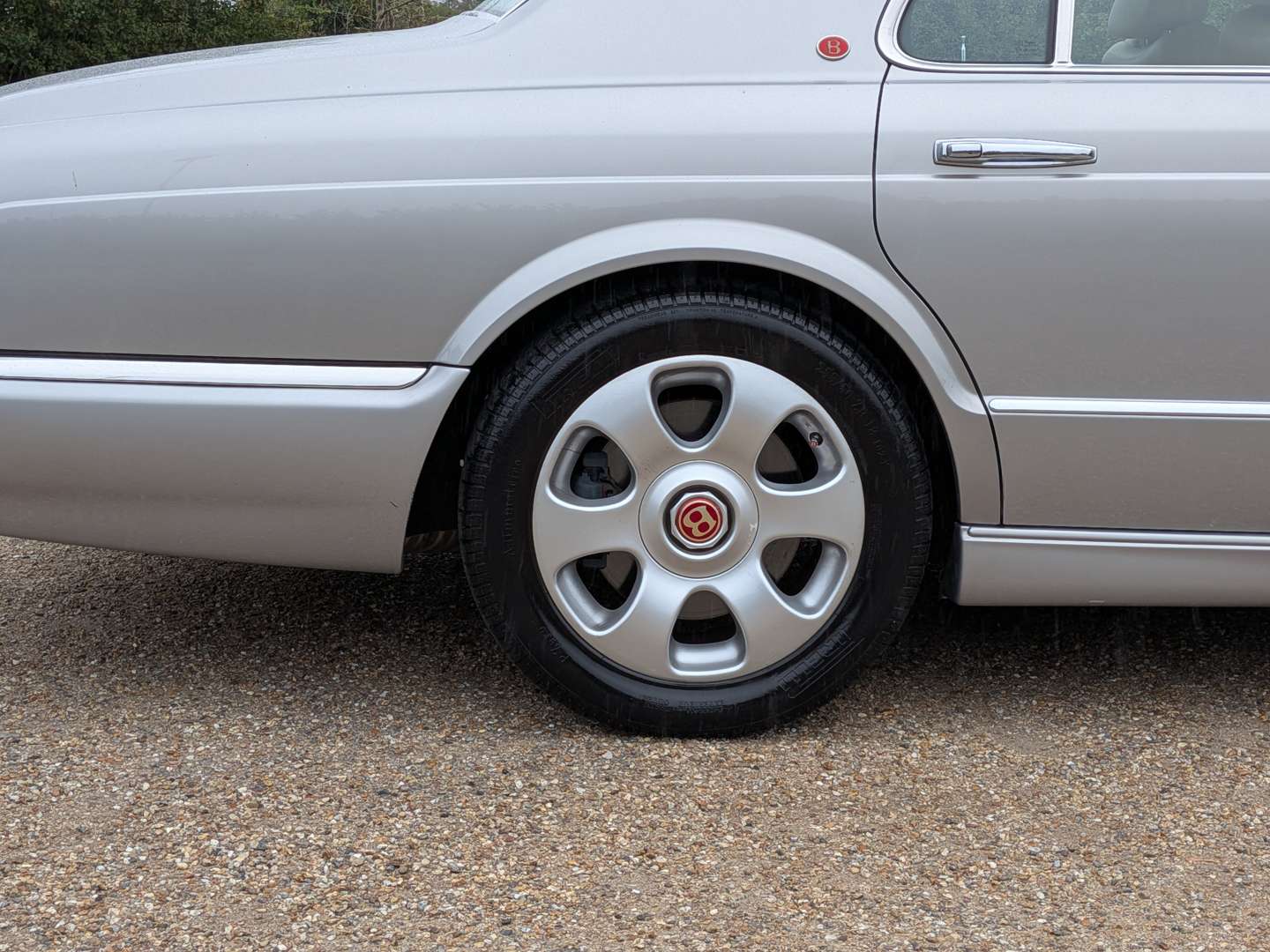 <p>2000 BENTLEY ARNAGE RED LABEL</p>