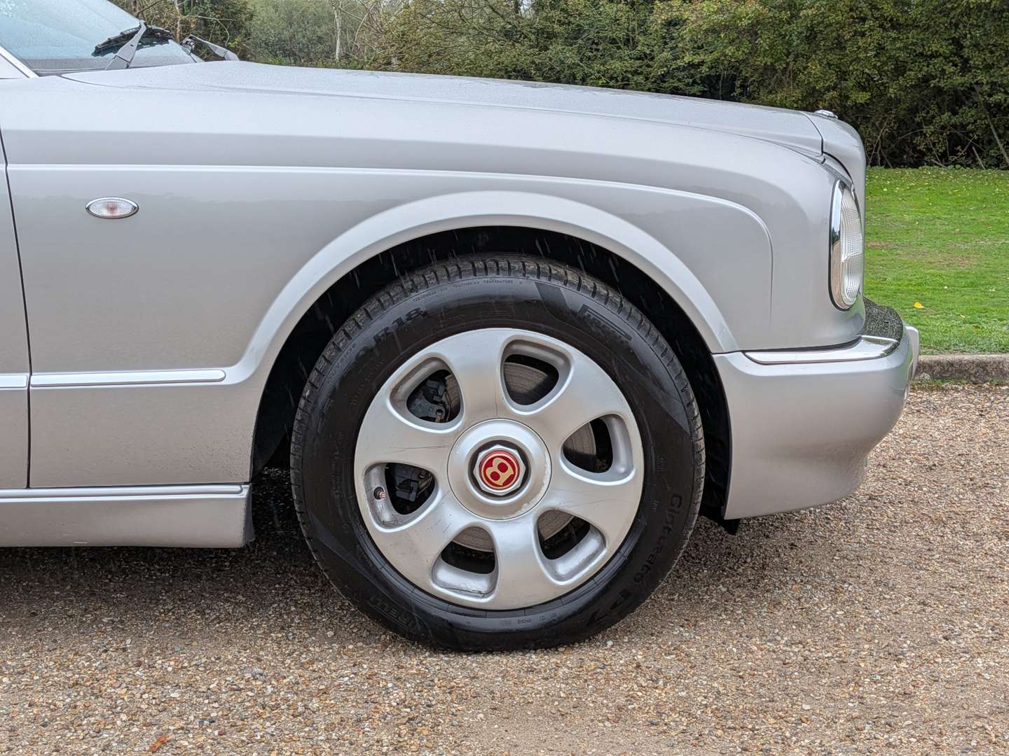 <p>2000 BENTLEY ARNAGE RED LABEL</p>