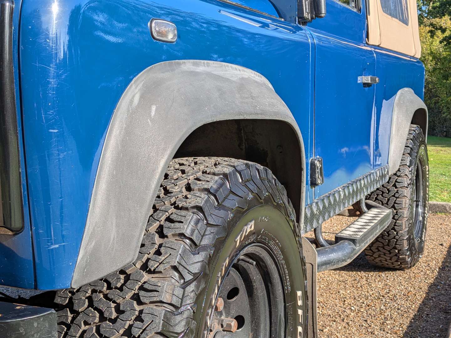 <p>2002 LAND ROVER DEFENDER 90 TD5</p>