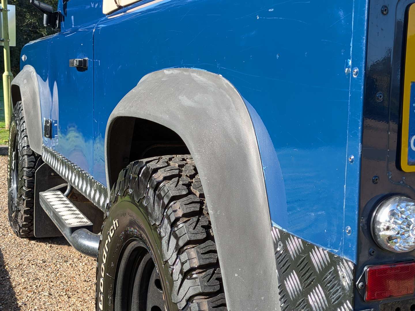 <p>2002 LAND ROVER DEFENDER 90 TD5</p>