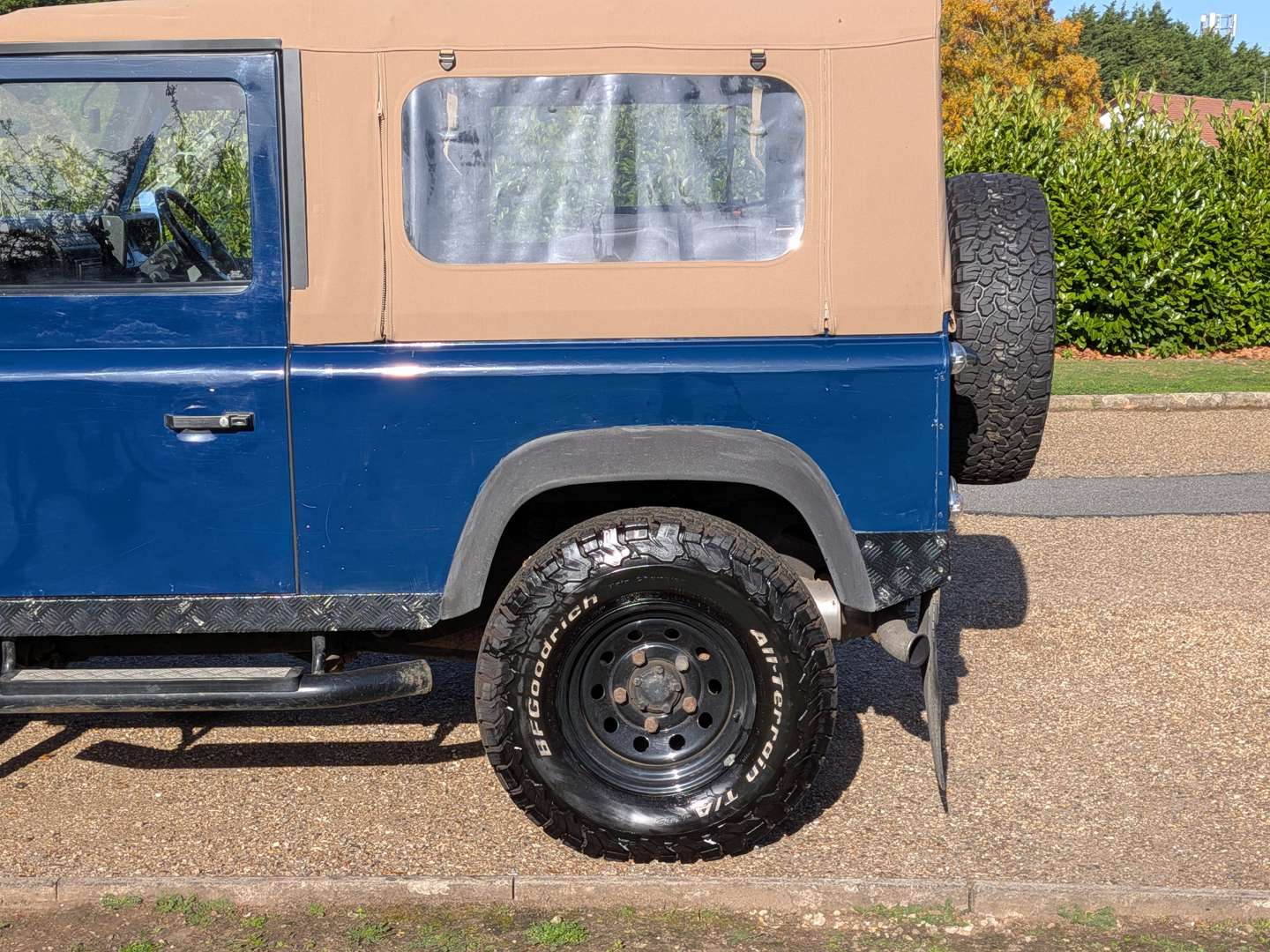 <p>2002 LAND ROVER DEFENDER 90 TD5</p>