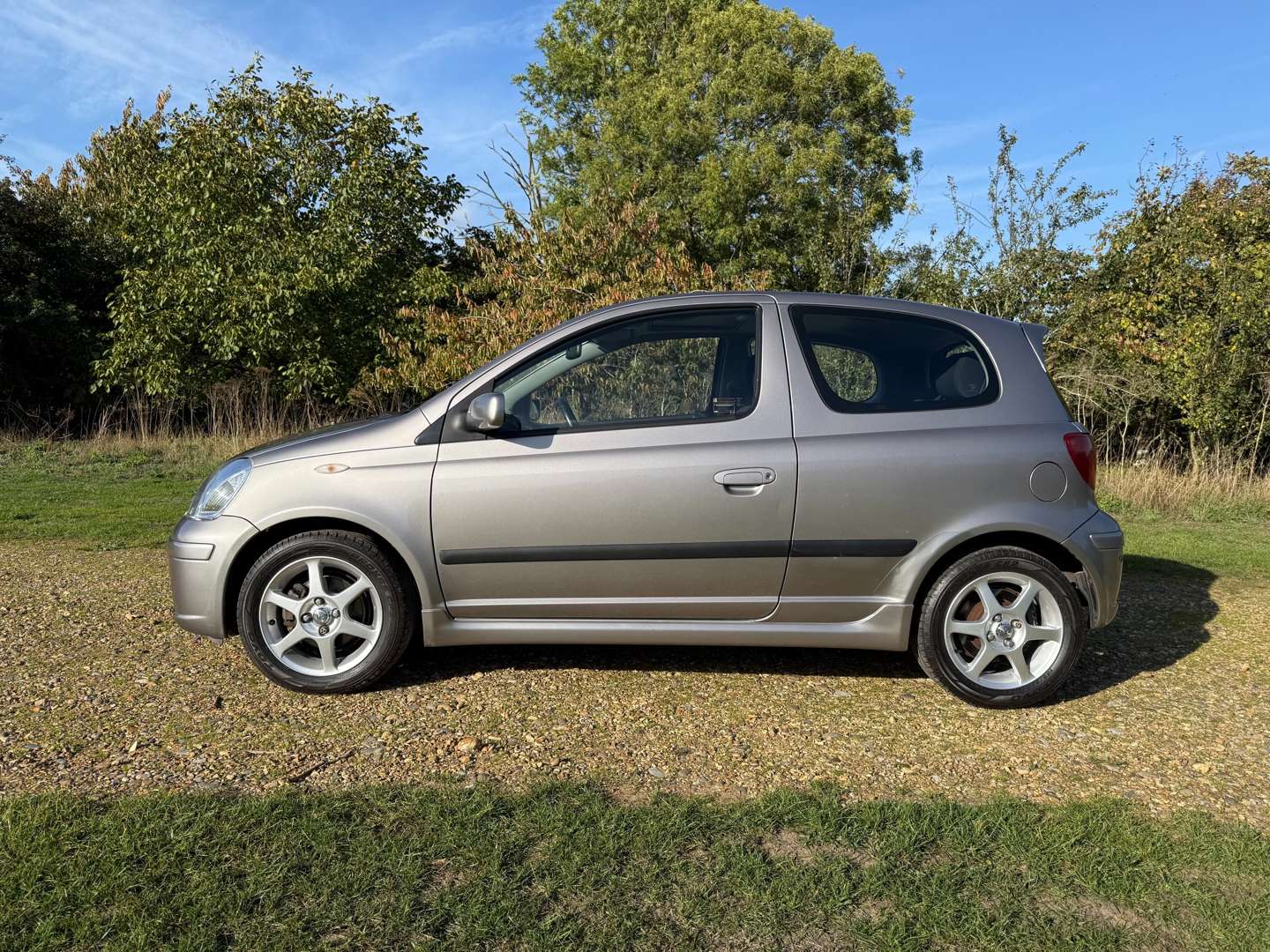 <p>2003 TOYOTA YARIS T SPORT - 14K MILES FROM NEW</p>